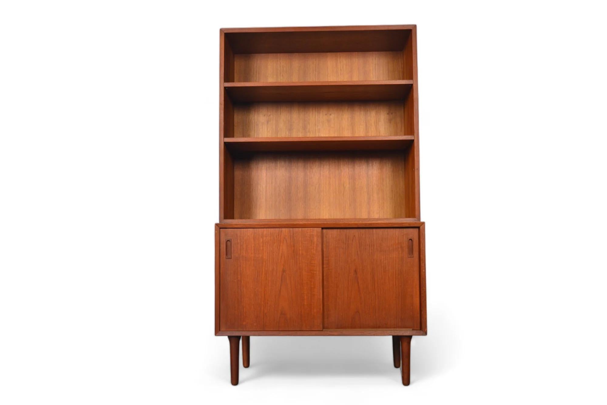 Lyby Møbler Piccola Credenza in Teak con Libreria Hutch in vendita 1