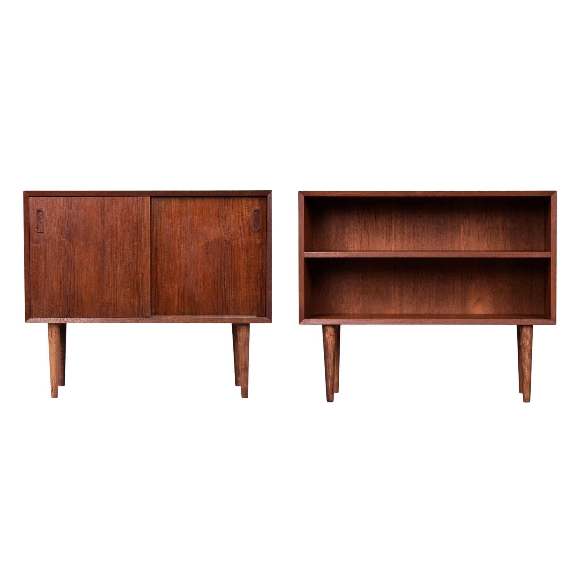Mid-Century moderno Lyby Mobler Armadio e libreria modulare danese moderna in teak in vendita