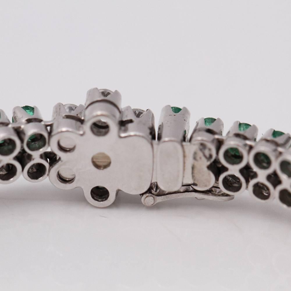 Women's LYCEE bracelet in emeralds and diamonds. For Sale