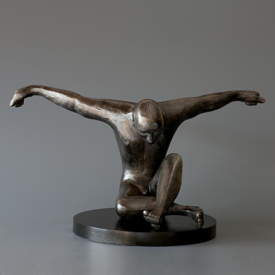 Lydia Da Silva Nude Sculpture – Sitzender Mann Groß