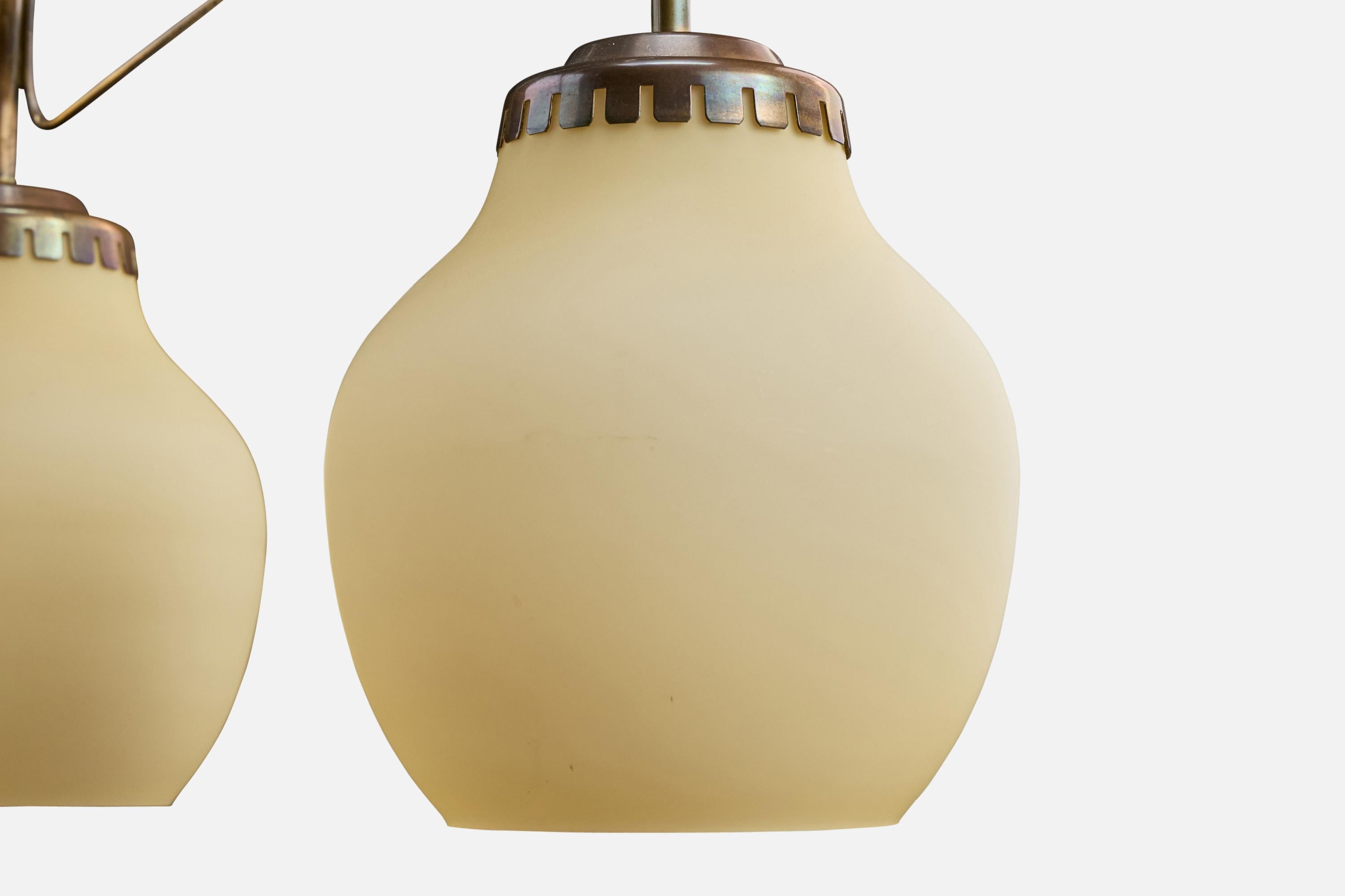 Ottone Lyfa Attribution, lampadario, ottone, vetro, Danimarca, anni '50 in vendita