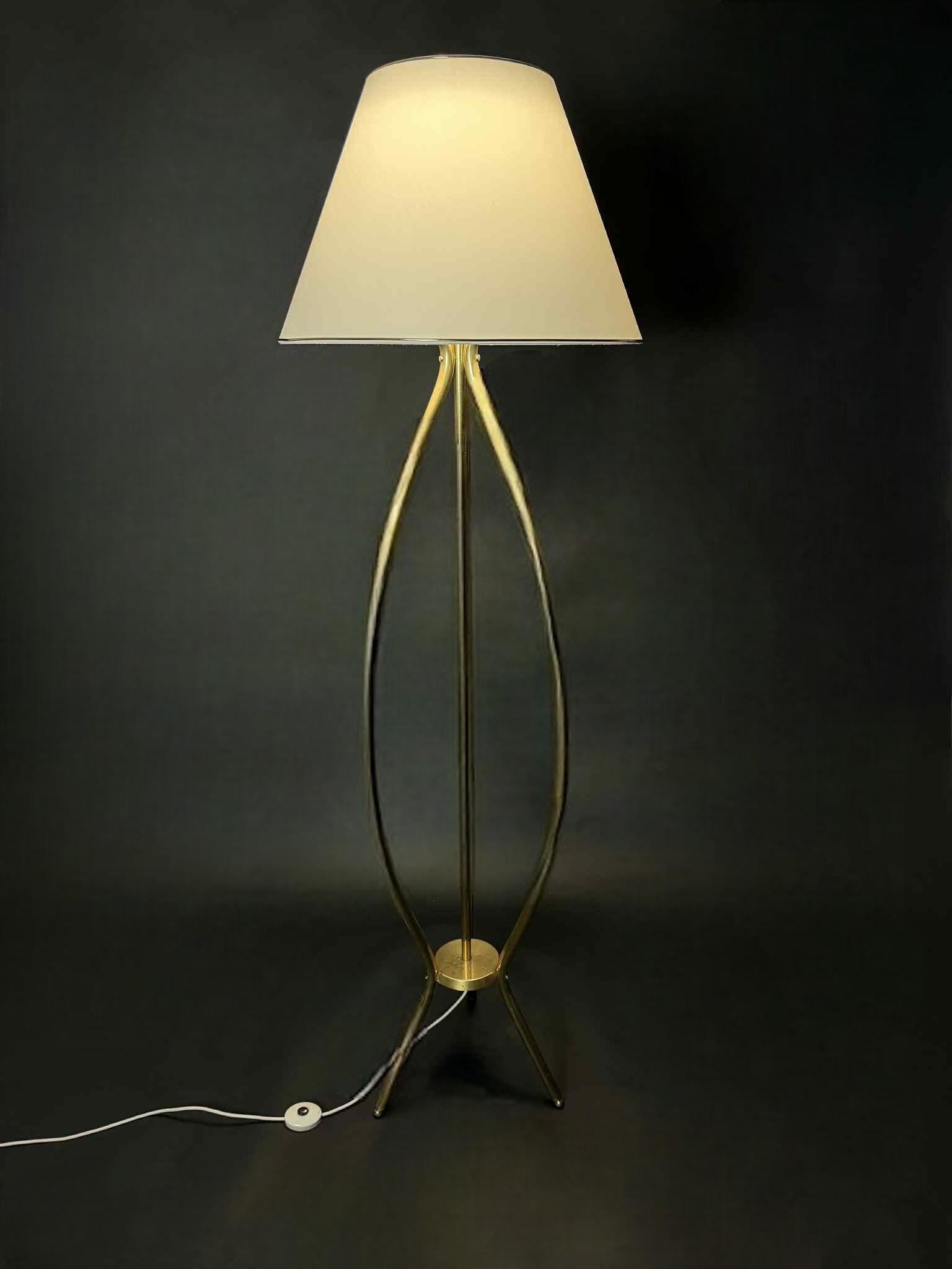 Lyfa Floor Lamp, Denmark, Mid-20th Century In Good Condition For Sale In Egå, DK