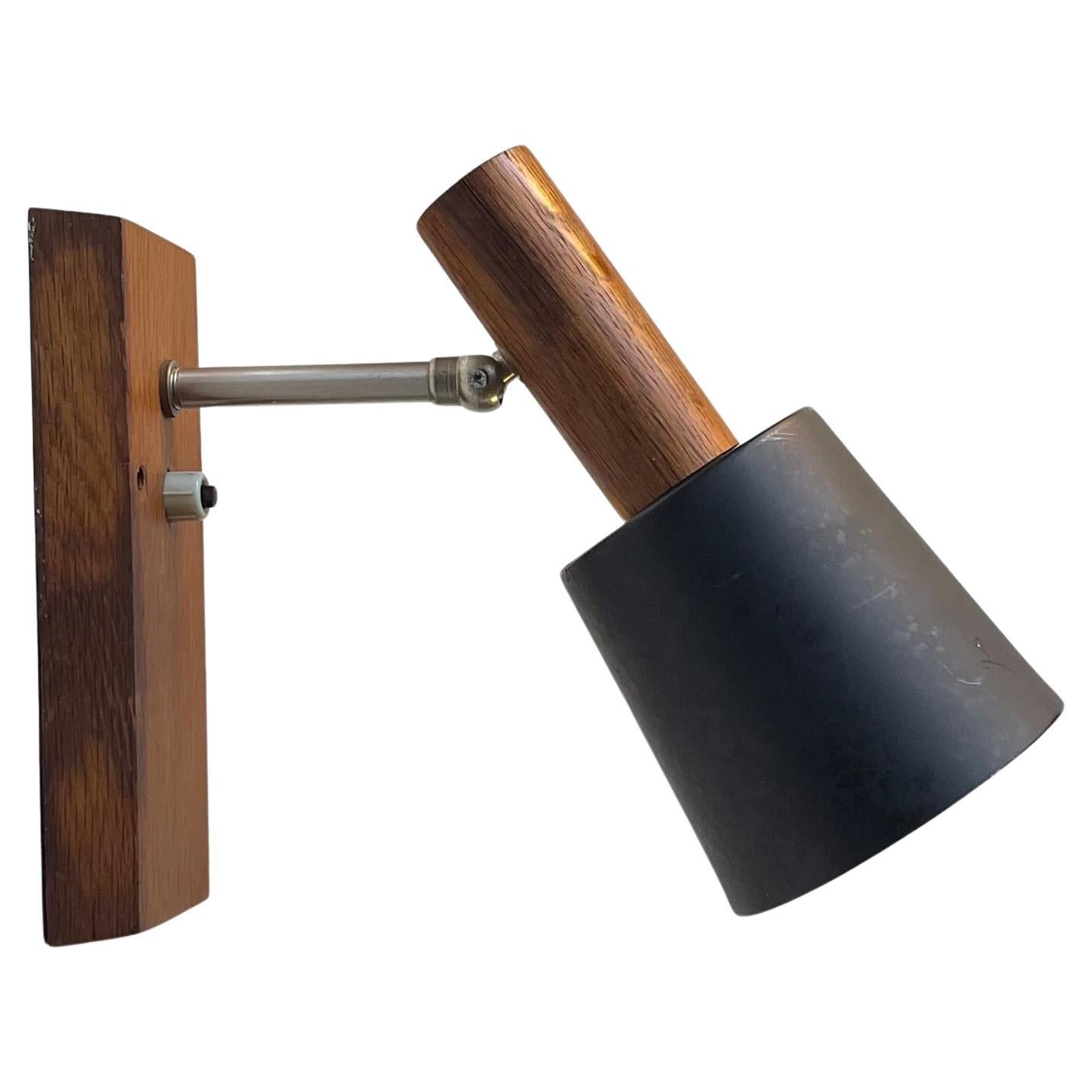 Lyfa Silva - Lampada da parete regolabile in nero e teak, anni 
60 in vendita