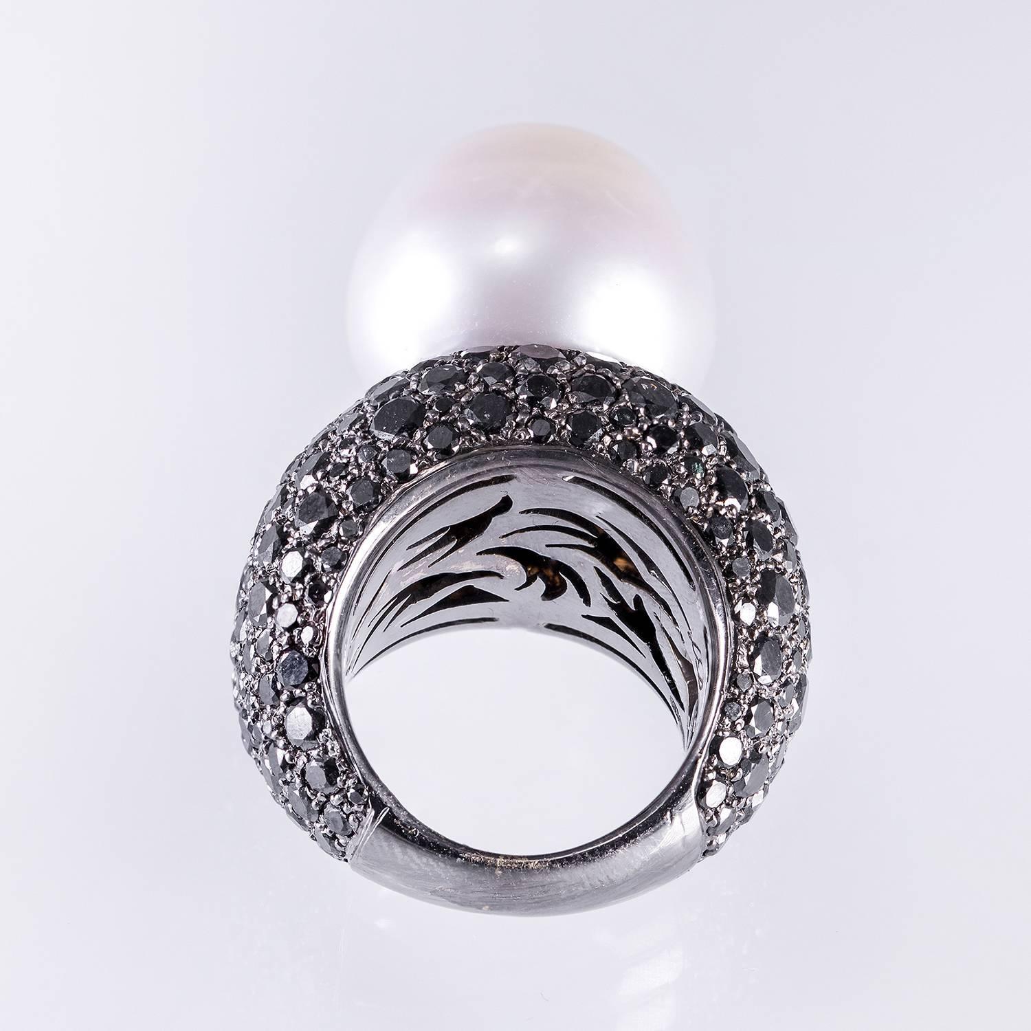 Women's or Men's Lygia Demades 18mm White South Sea Cultured Pearl and Black Diamond Gold Ring  For Sale
