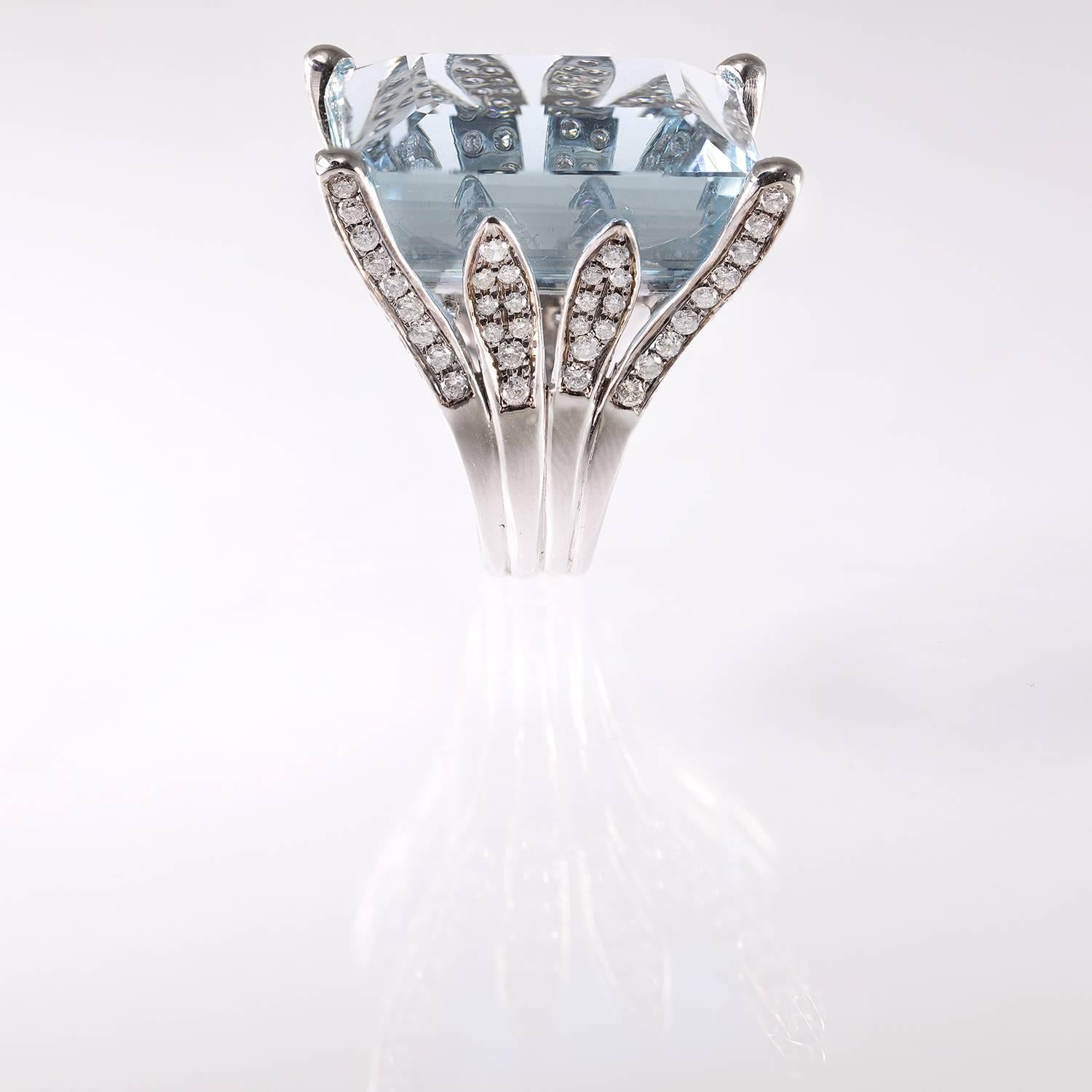 Contemporary Lygia Demades 47 Carat Natural Aquamarine and Diamond 18 Karat White Gold Ring For Sale