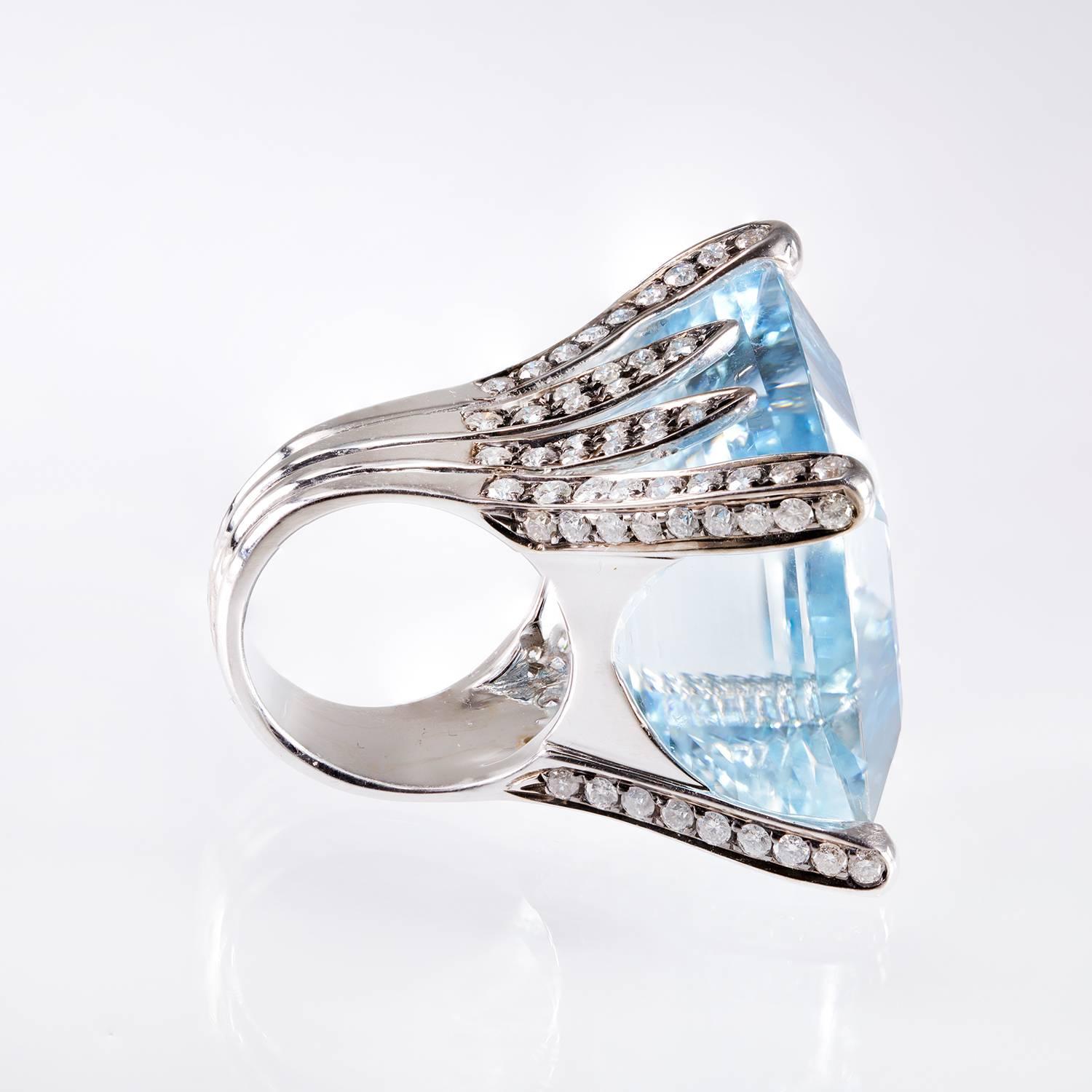 Women's or Men's Lygia Demades 47 Carat Natural Aquamarine and Diamond 18 Karat White Gold Ring For Sale
