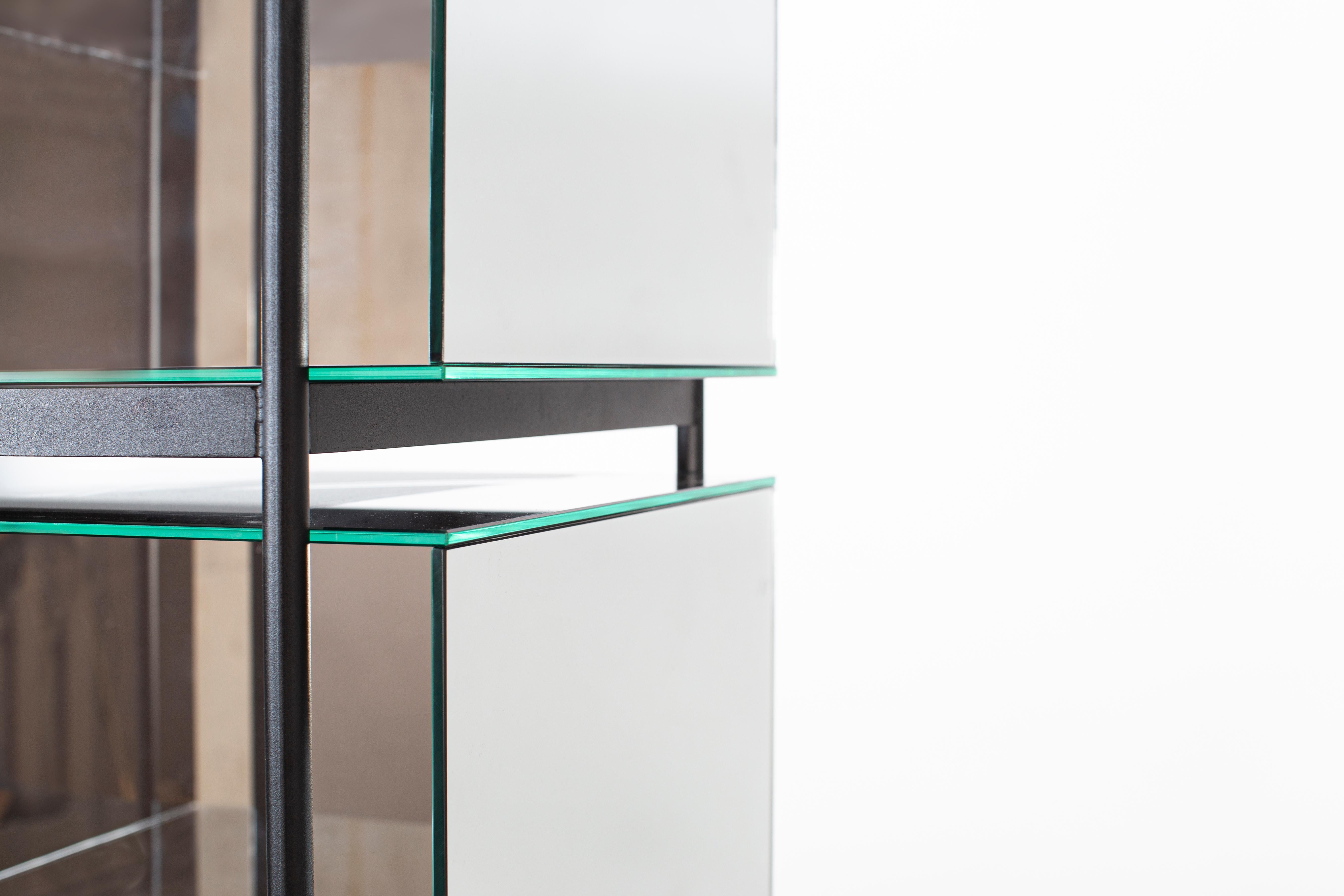 Lyn High Green Black Cabinet by Pulpo 2