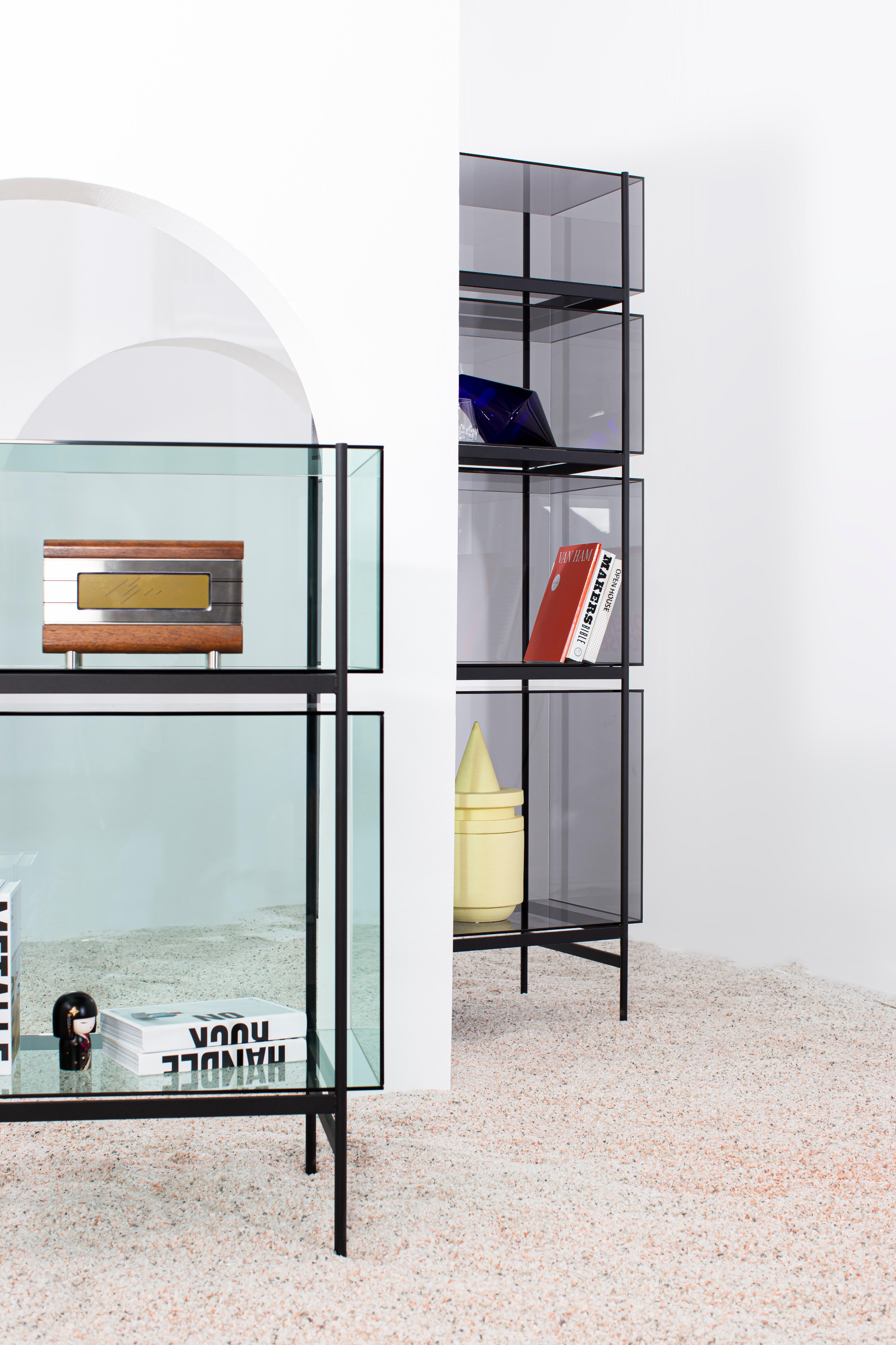 Petit meuble de rangement gris noir Lyn de Pulpo en vente 3