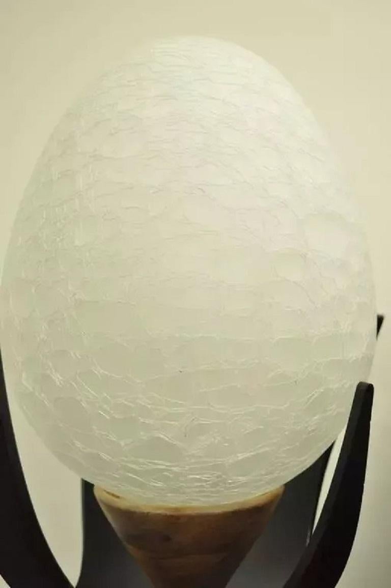 Sconosciuto Lynard of California Cork Crackled Glass Walnut Atomic Era Modern Egg Table Lamp in vendita