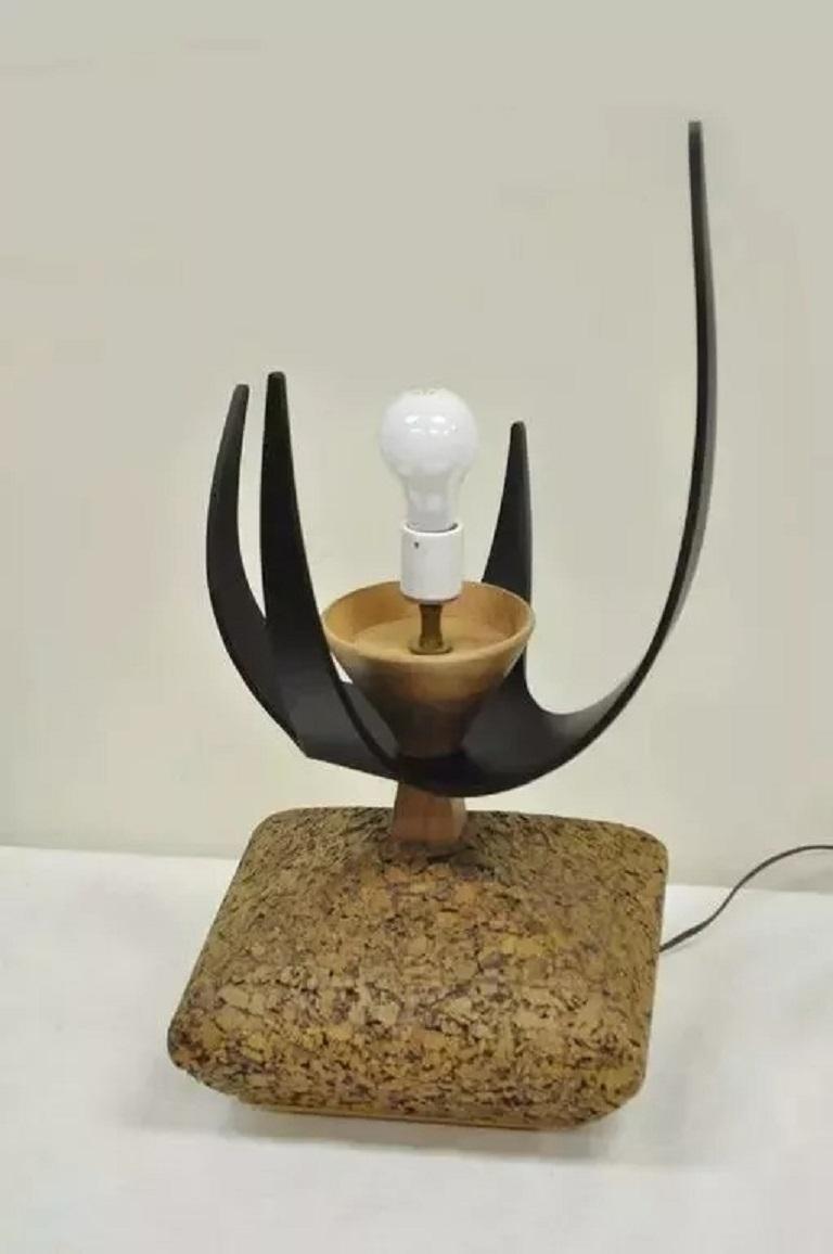 Lynard of California Cork Crackled Glass Walnut Atomic Era Modern Egg Table Lamp in vendita 1