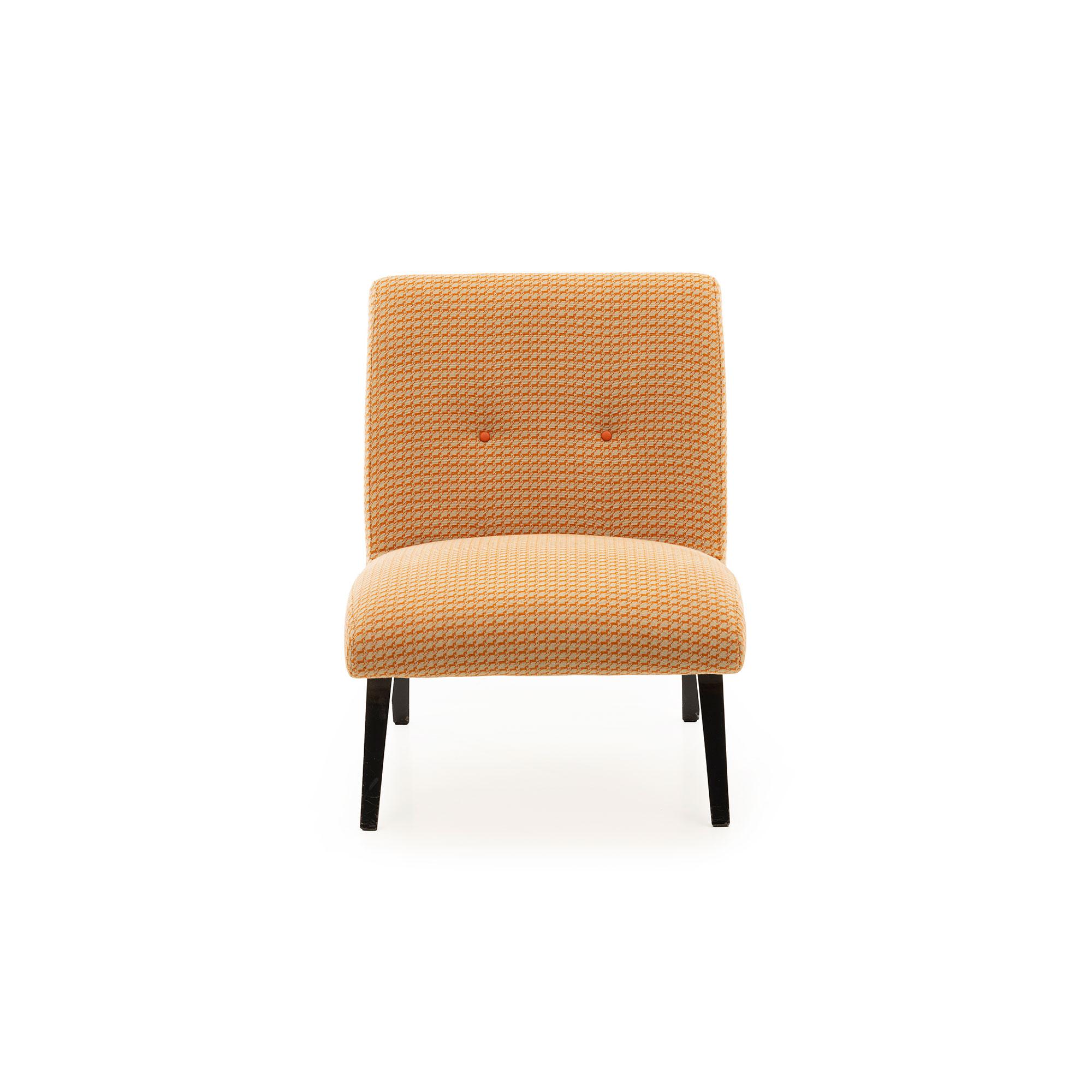 Armchair in solid wood with a semi-gloss finish, upholstered in Hermès fabric.

An original design by the Architecture & Interior Design Studio Ding Dong. The Lynch chair is upholstered in Hèrmes fabric with two buttons in leather.

Comfortable yet