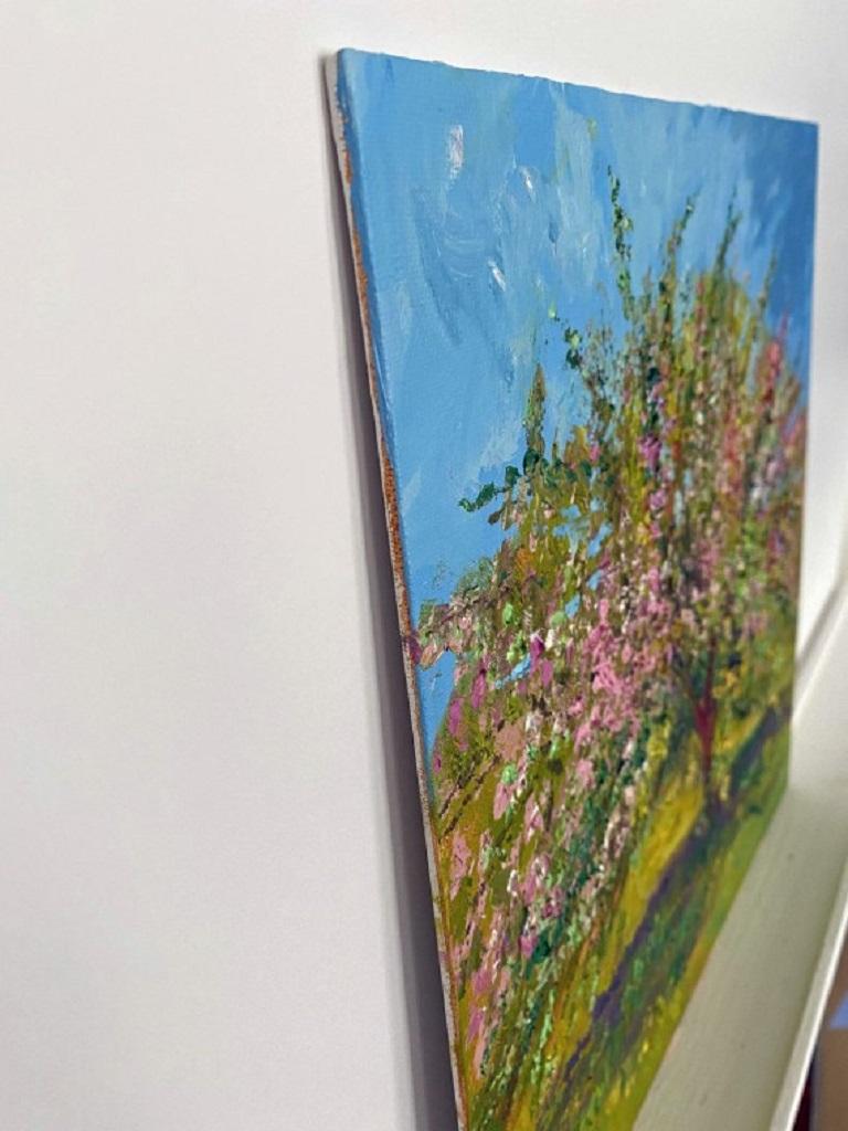 Peinture florale originale de Lynda Minter, « Hawthorn in Bloom », art aux couleurs vives en vente 4