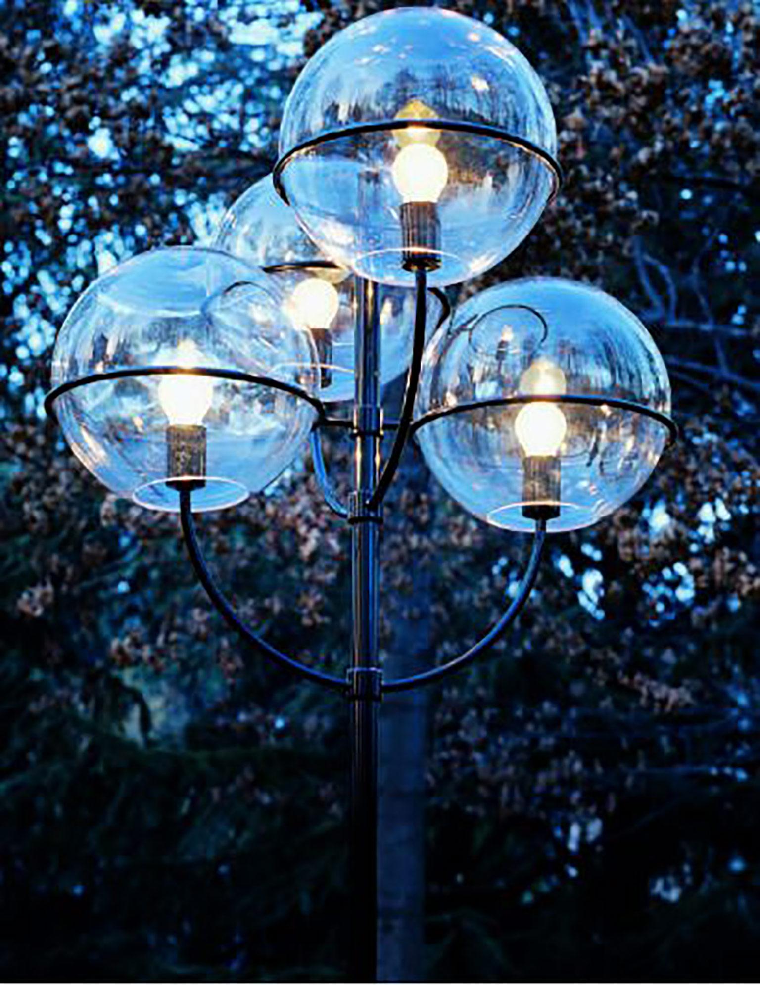 Lyndon 350 Outdoor Lamp by Vico Magistretti for Oluce In New Condition In Brooklyn, NY