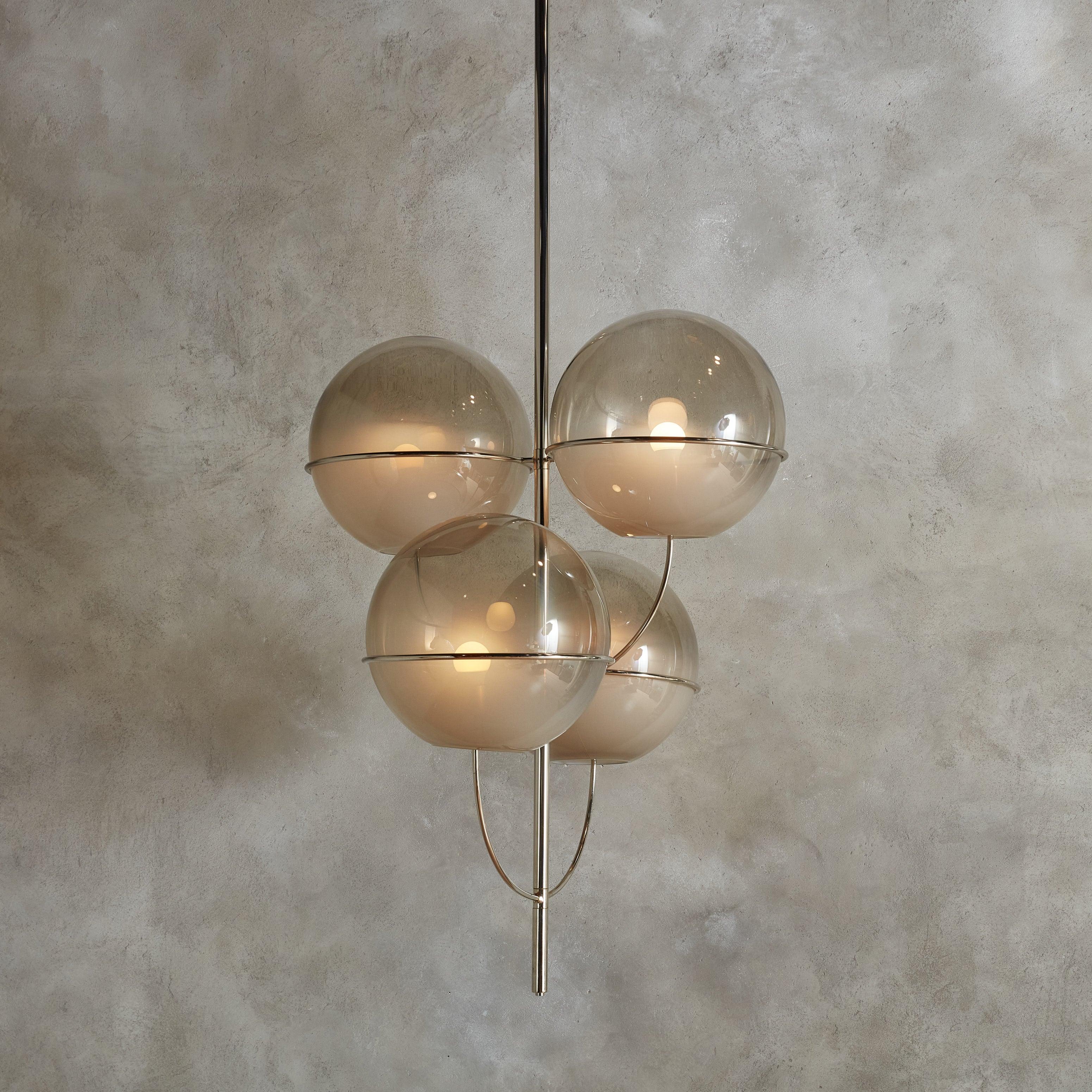 Lampadario 'Lyndon' di Vico Magistretti per Oluce, Italia 1977 In condizioni ottime in vendita a Chicago, IL
