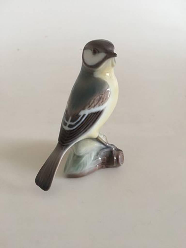 Lyngby porcelain figurine bird #76. Measures 9cm and is in good condition.