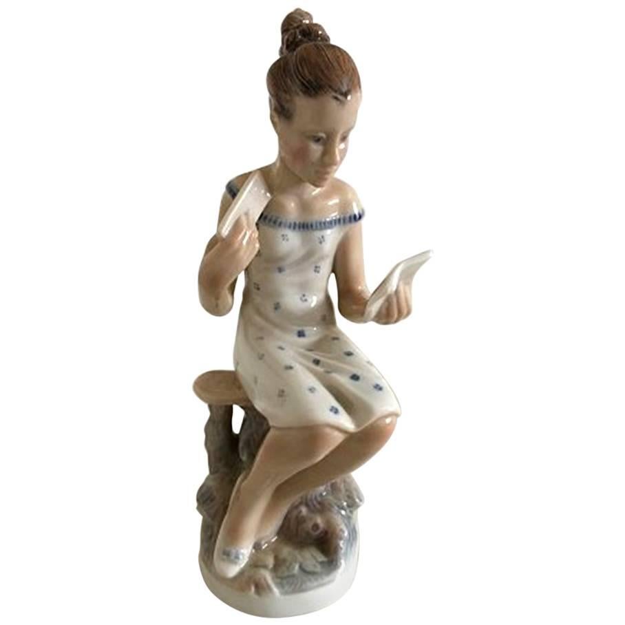 Lyngby Porcelain Figurine Girls Dreams #82 For Sale