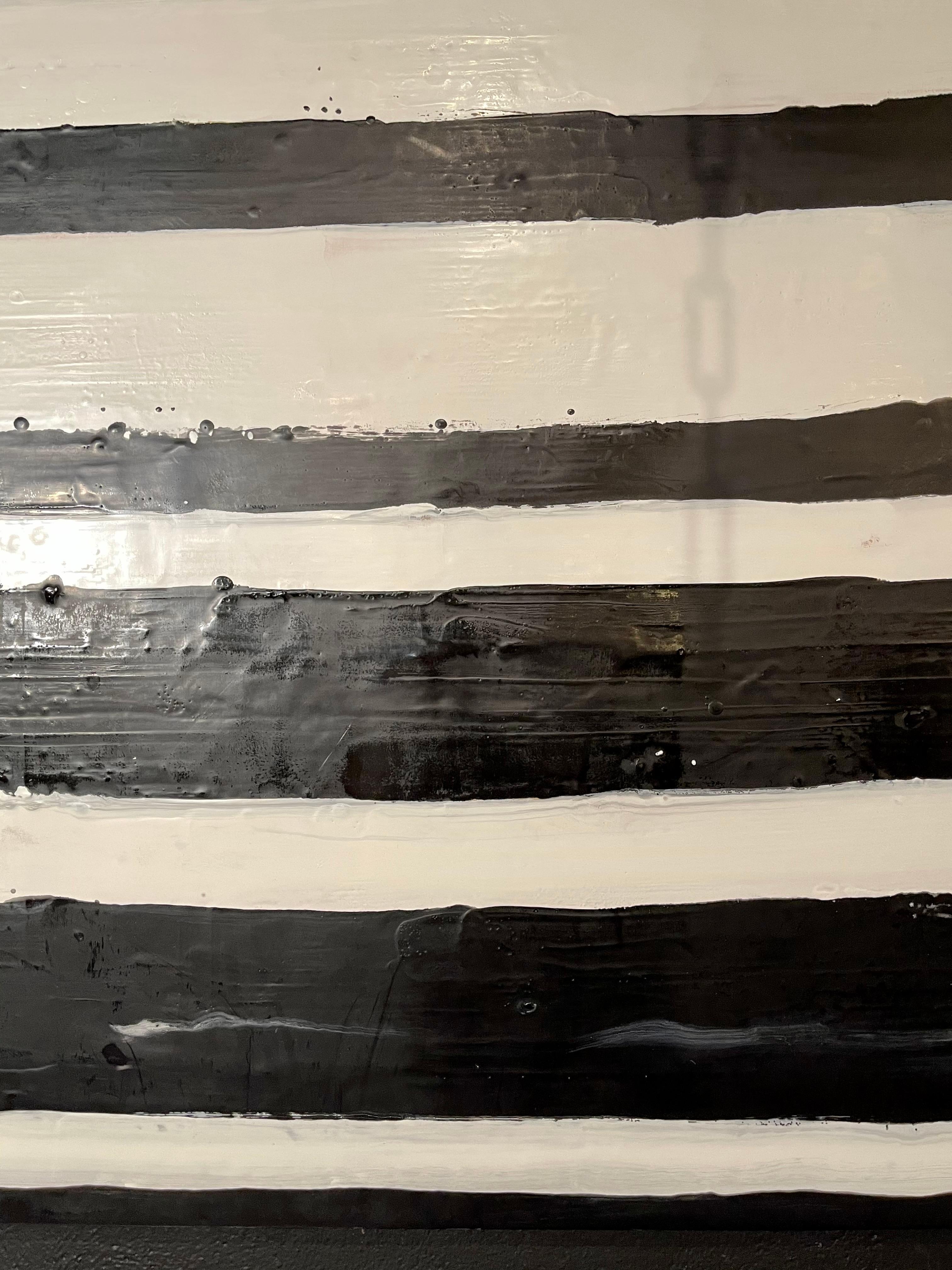 Lynn Basa Enkaustik-Paneel mit schwarz-weiß gestreiften Streifen „Doppleganger“, 2013 (21. Jahrhundert und zeitgenössisch) im Angebot