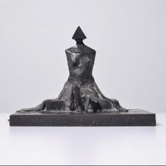 Femme assise en robe II (C53) Bronze Sculpture figurative