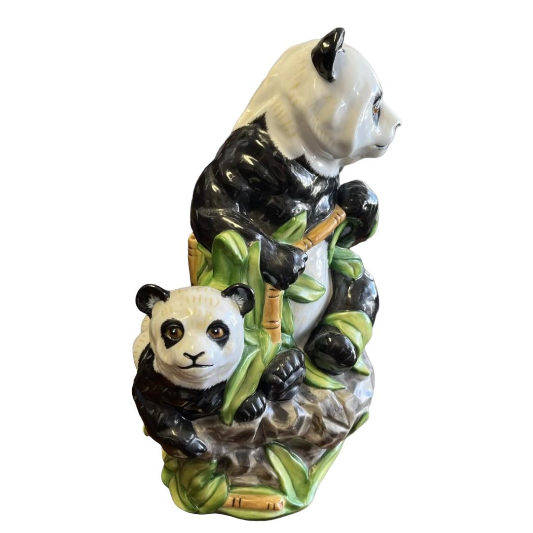 This beautiful figurine of a Momma Panda Bear and her cub enjoying bamboo is sure to be a treasure for years to come! *RARE FIND* is Signed by artist Lynn Chase, Dated 1999 AND Numbered 5/1000. Don’t let this one pass you by! Pristine condition!