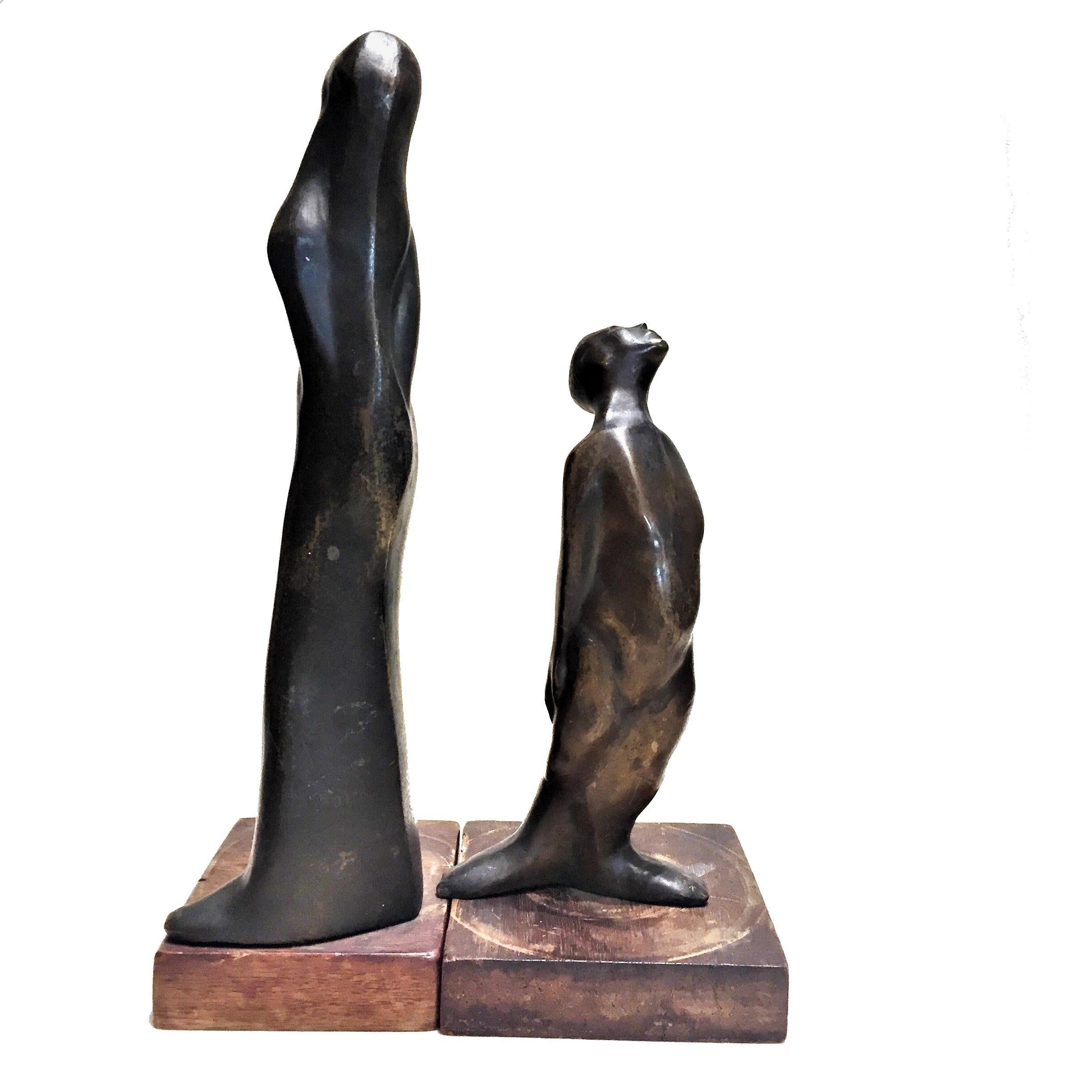 Américain Couple, groupe de sculptures mobiles en bronze patiné de Lynn Davis, circa 1961 en vente