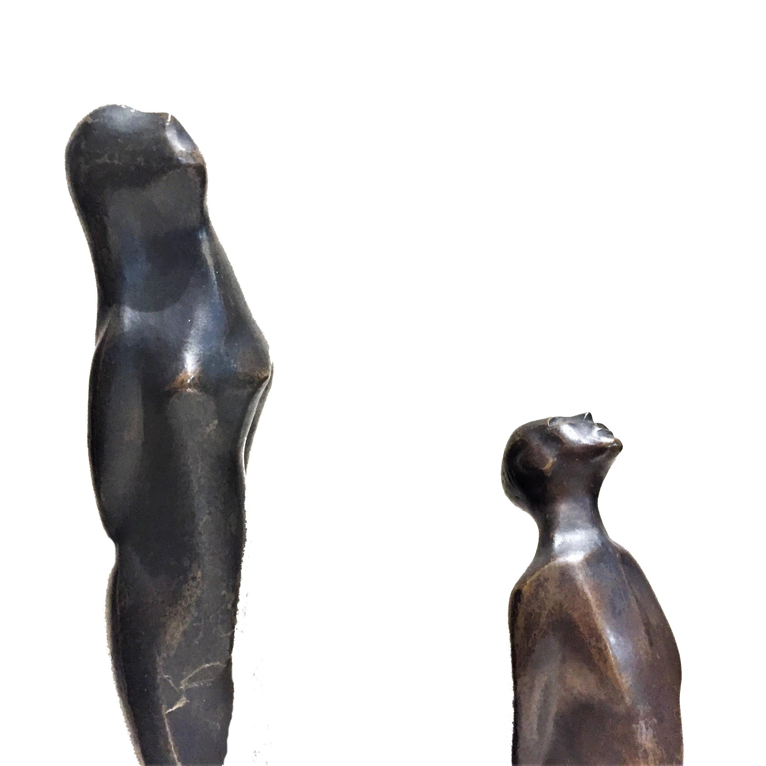 Patiné Couple, groupe de sculptures mobiles en bronze patiné de Lynn Davis, circa 1961 en vente