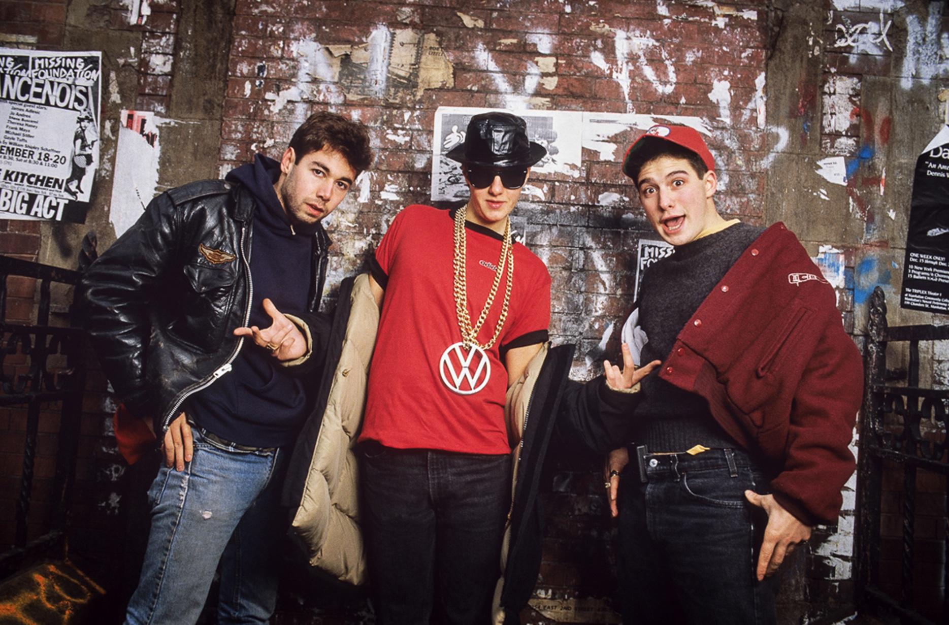 Tirage en édition limitée signé des Beastie Boys pris en 1987 par Lynn Goldsmith



Édition limitée signée #5/20 - signée, numérotée et titrée par Lynn Goldsmith