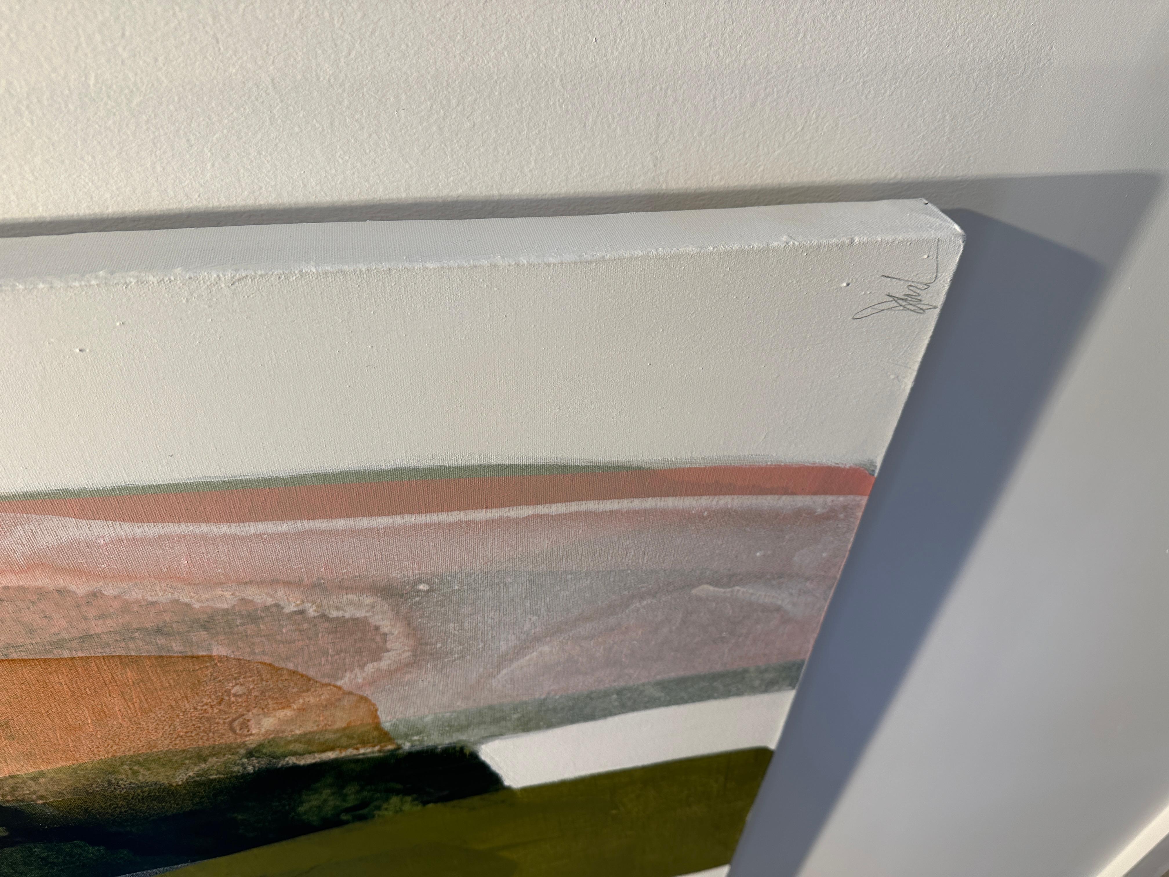 Lynn Sanders es una artista entusiasmada por la belleza: arquitectura, follaje, paisajes, marinas, interiores. Encuentra paletas y formas en su entorno y las propulsa a su obra, creyendo en el poder del arte para estimular el entorno y el estado de