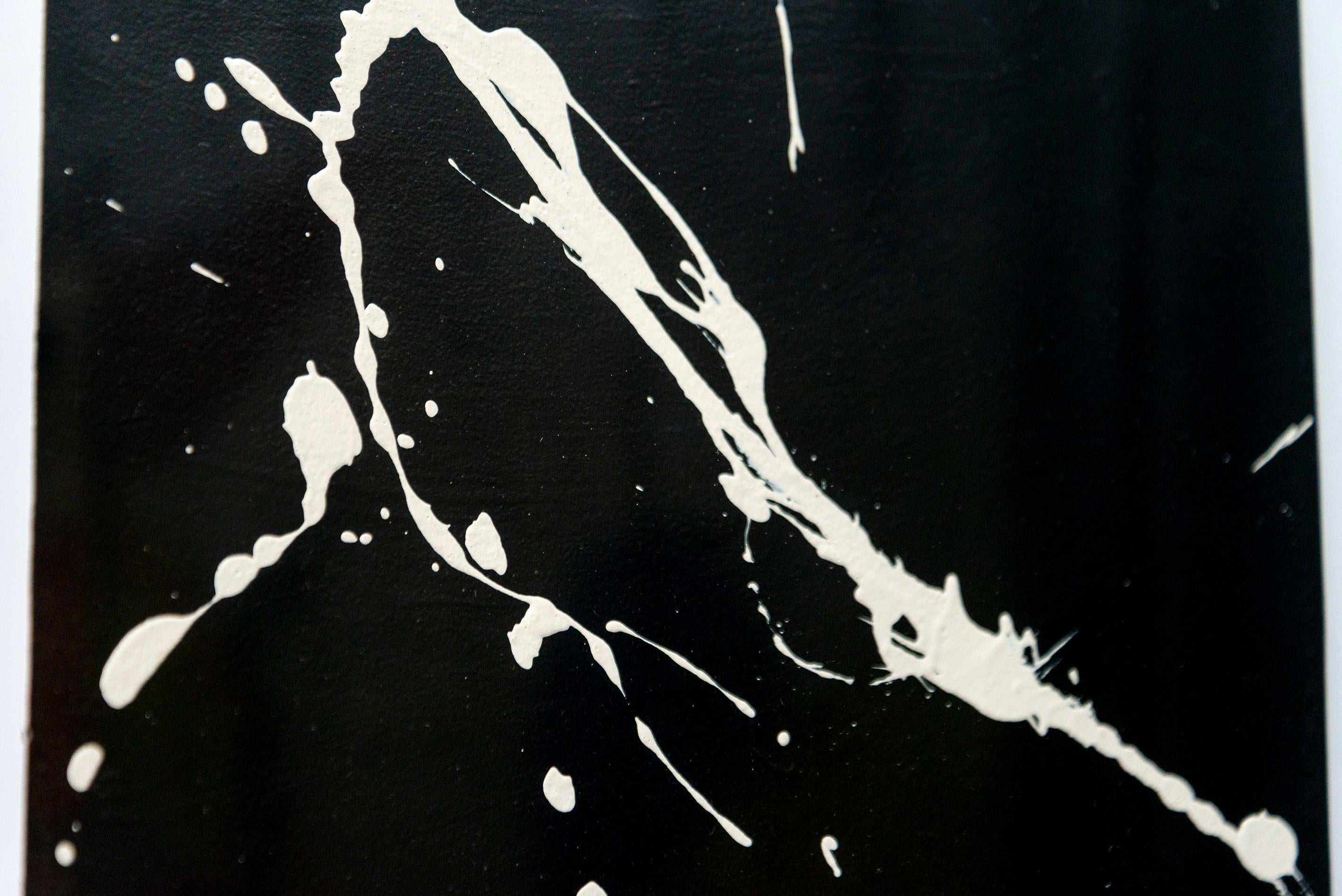 Dibujo 3 y 4 - blanco y negro, minimalista, gestual, abstracto, acrílico sobre papel en venta 4
