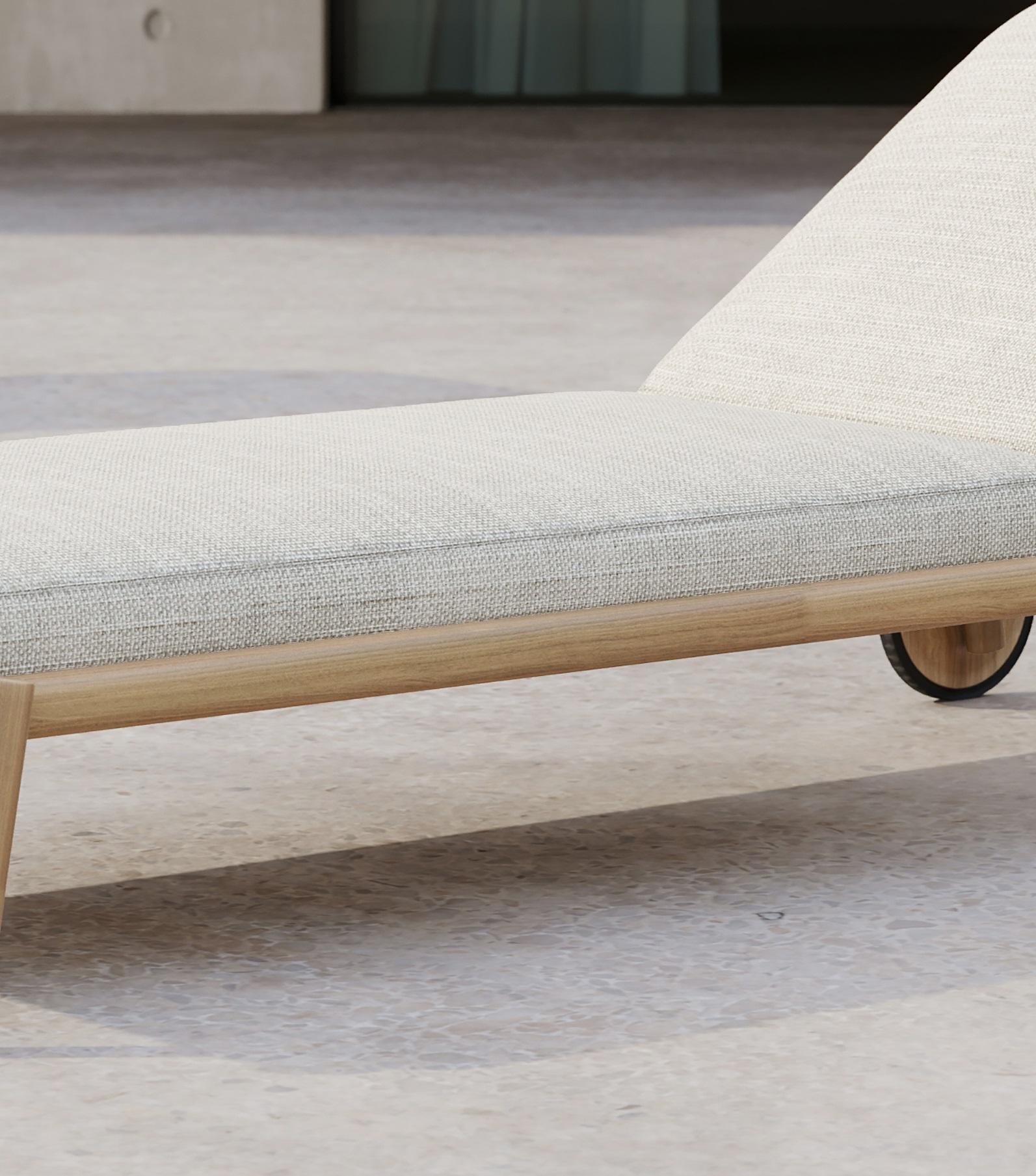 Lyora FSC Teak Wood And Ethereal Fabric Upholstery Sun Lounger by SNOC In New Condition For Sale In Geneve, CH