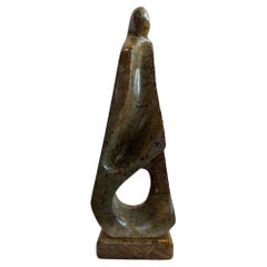 Escultura grande de piedra de jabón Lyra, moderna de mediados de siglo - Firmada por Marco Lyra