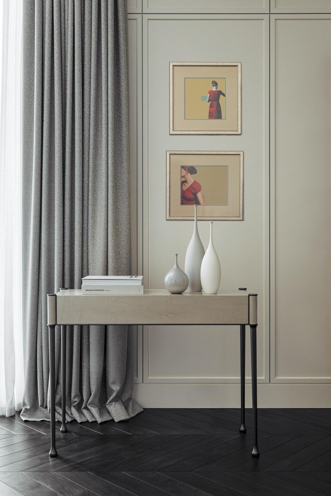 Lyra Modern Console Table with Bronze Legs and Sycamore Top For Sale 1
