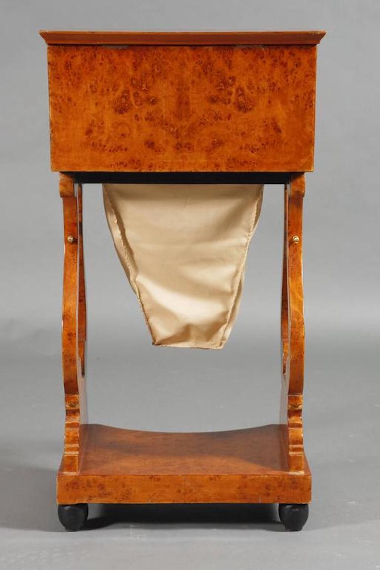 Birdseye Maple Lyra Sewing Table in antique Biedermeier Style For Sale