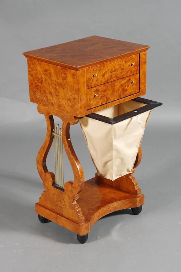 Lyra Sewing Table in antique Biedermeier Style For Sale 2