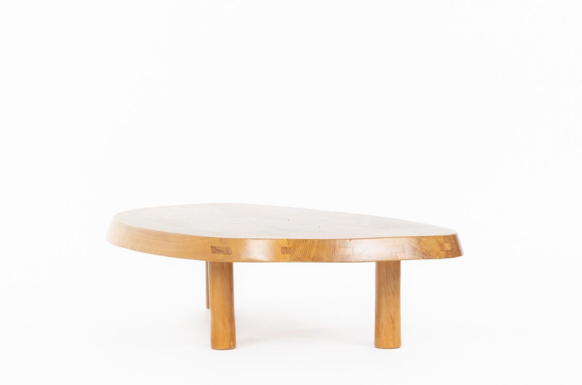 Table basse modèle Lyre
Sur mesure avec vos finitions
3 pieds cylindriques, plateau ovale

Fabriqué avec du vieux bois dans notre atelier

Finitions : 
- bois teinté,
- vernis tampon chêne doré,
- vernis tampon chêne moyen,
- vernis pour bois brut.