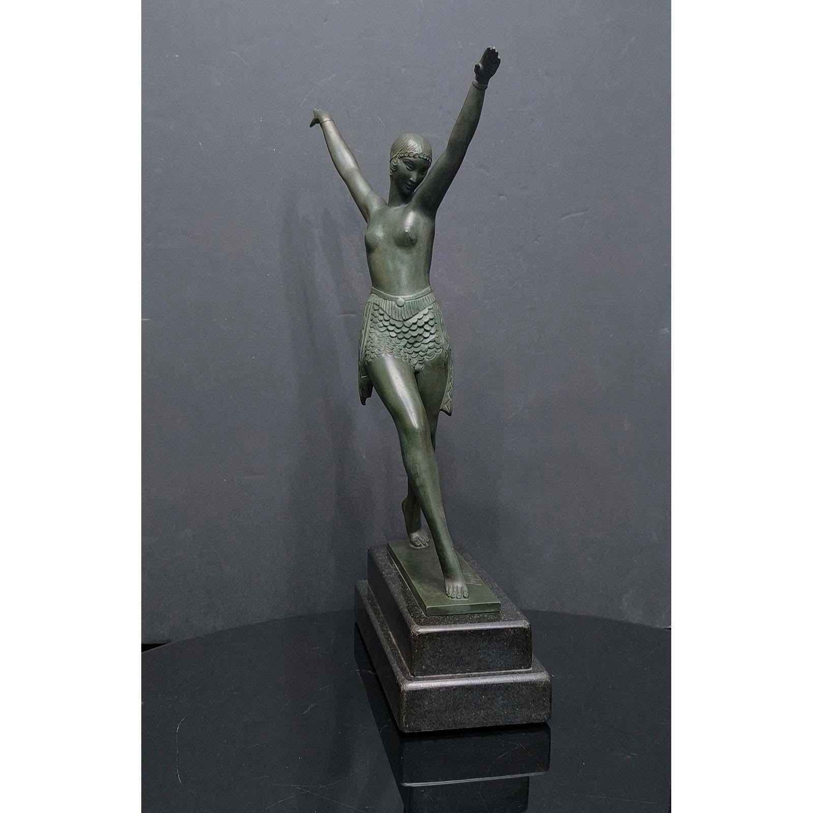 Metal Lysis, Dancer-Sculpture Signed „Fayral“ (Pierre Le Faguays) for Max Le Verrier For Sale