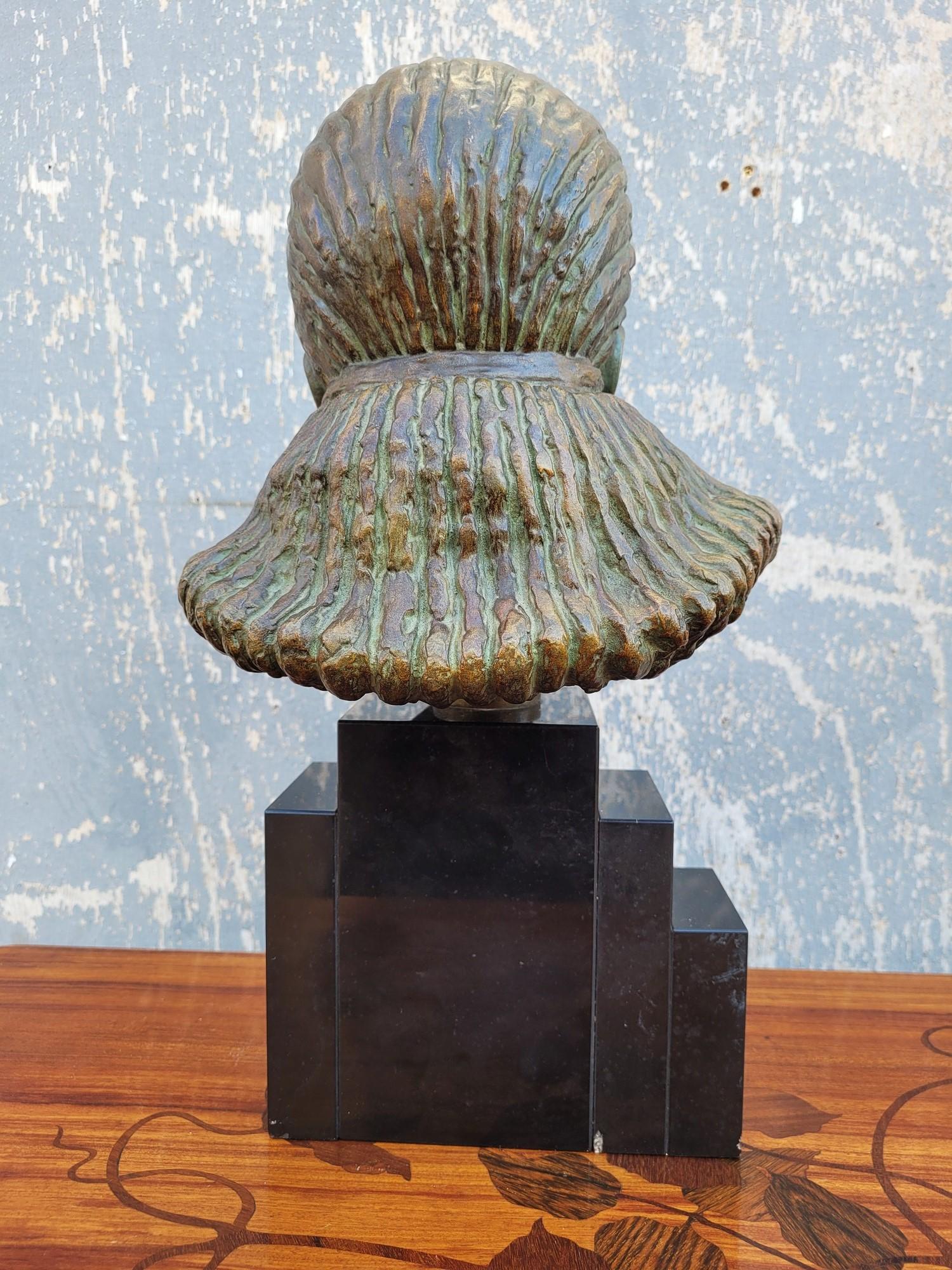 M Bouraine, Head Of A Young Woman, Bronze, Art Deco, 20th Century For Sale 6