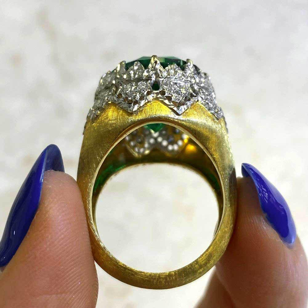 M. Buccellati 11.36 Carat Oval Cut Columbian Emerald Engagement Ring, 18k Gold 3