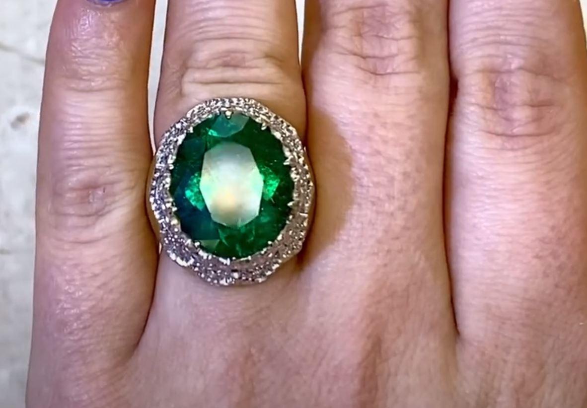 Art Deco M. Buccellati 11.36 Carat Oval Cut Columbian Emerald Engagement Ring, 18k Gold