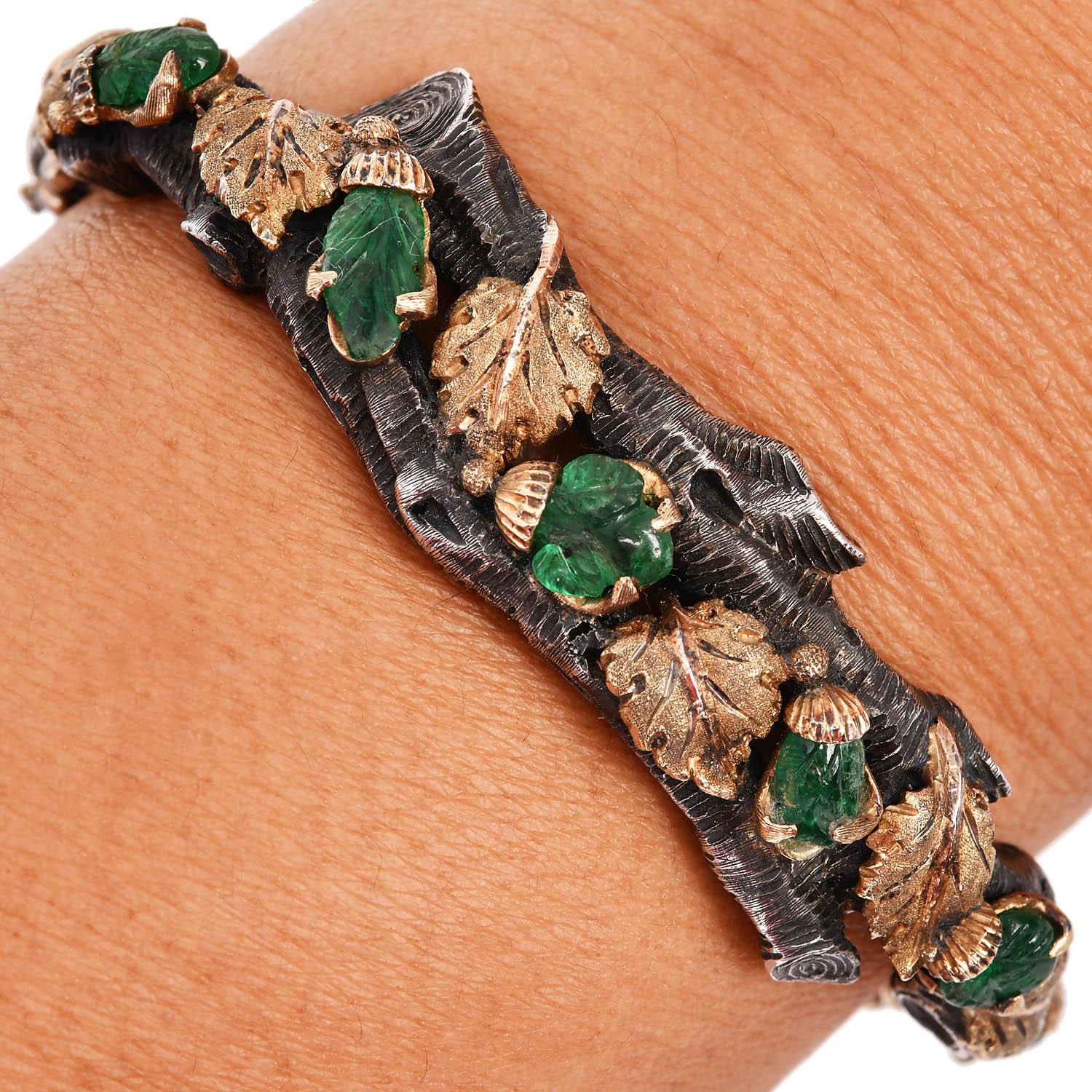 M. Buccellati Vintage Carved Emerald Gold Silver Wine Leaf  Bangle Bracelet  In Excellent Condition For Sale In Miami, FL