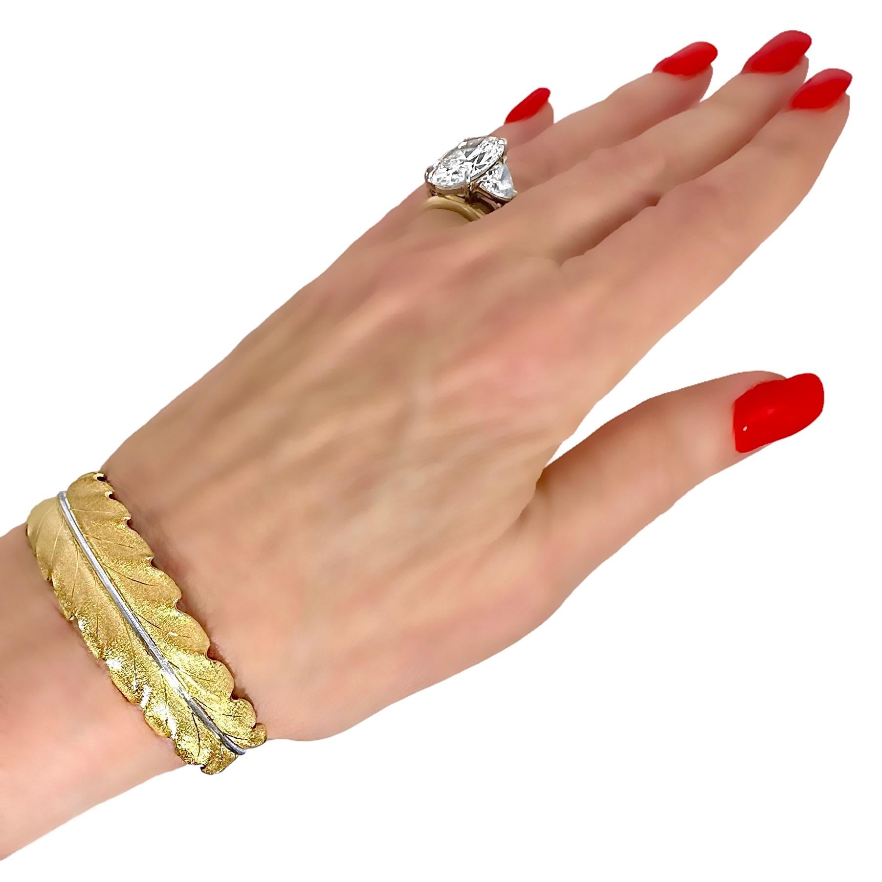 M. Buccellatti 18k Gold Laurel Leaf Bangle Bracelet For Sale 8