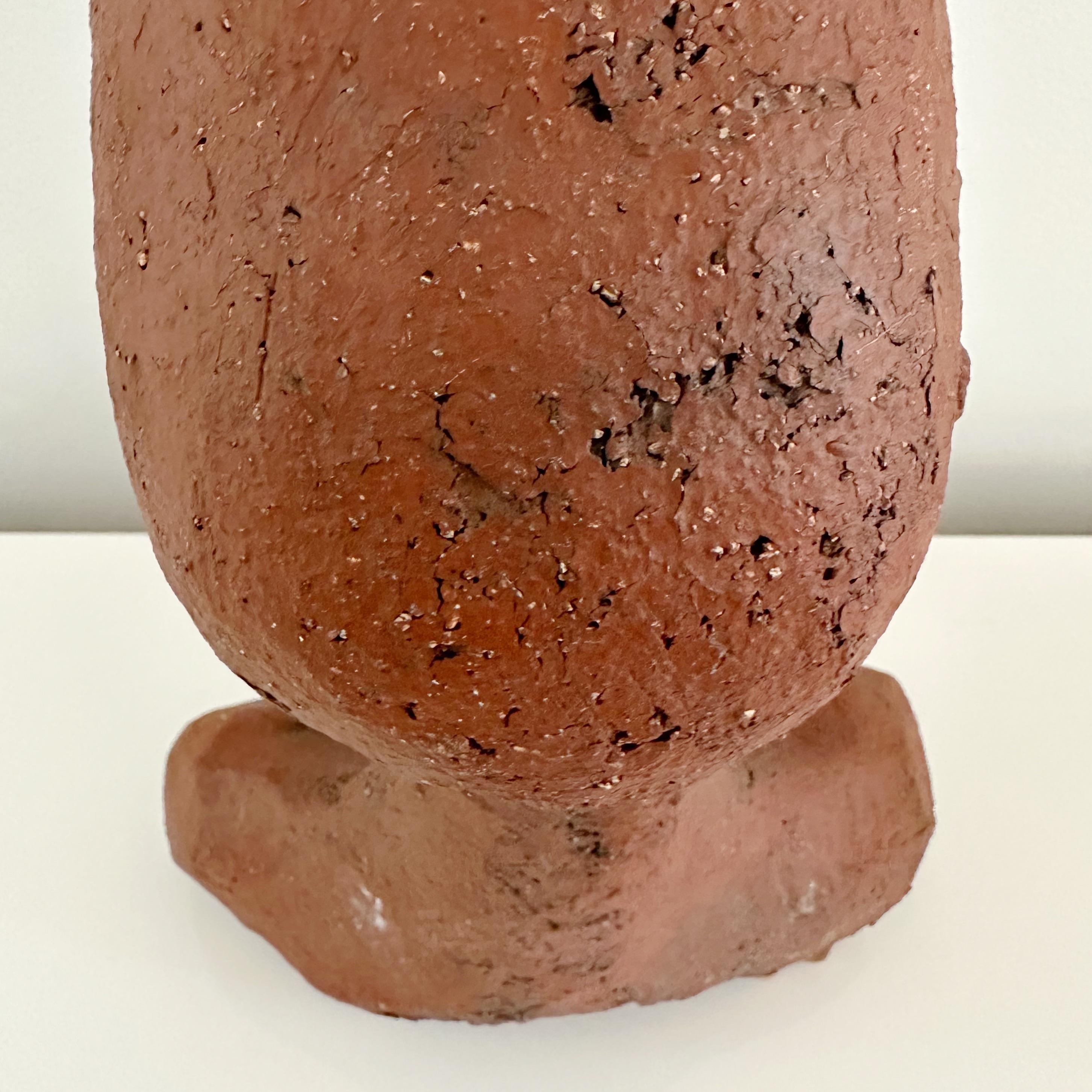 M Bunder - Lampe de table en poterie figurative abstraite en vente 2