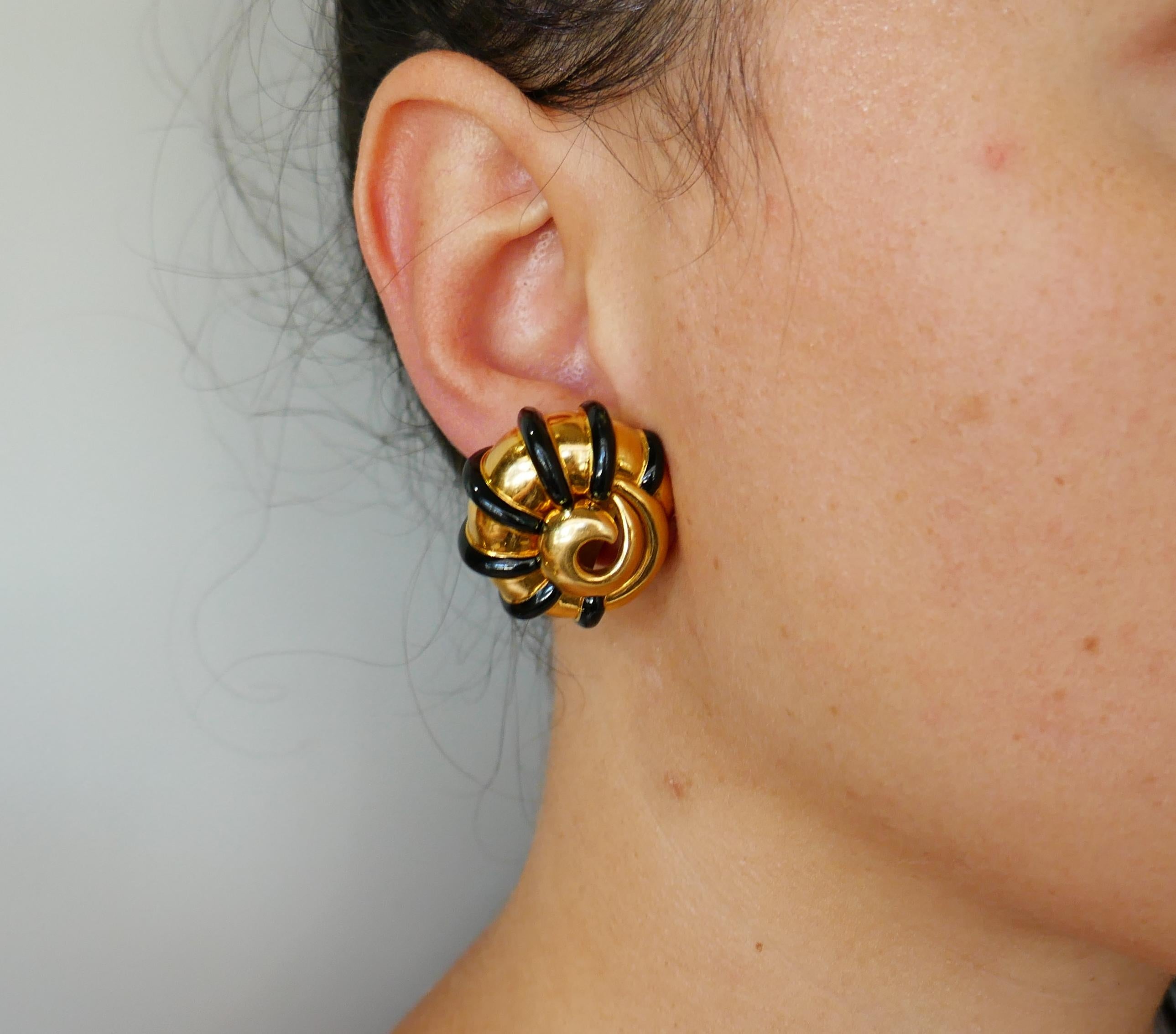 M. Cooperman Enamel Yellow Gold Snail Earrings Clip-On In Excellent Condition In Beverly Hills, CA