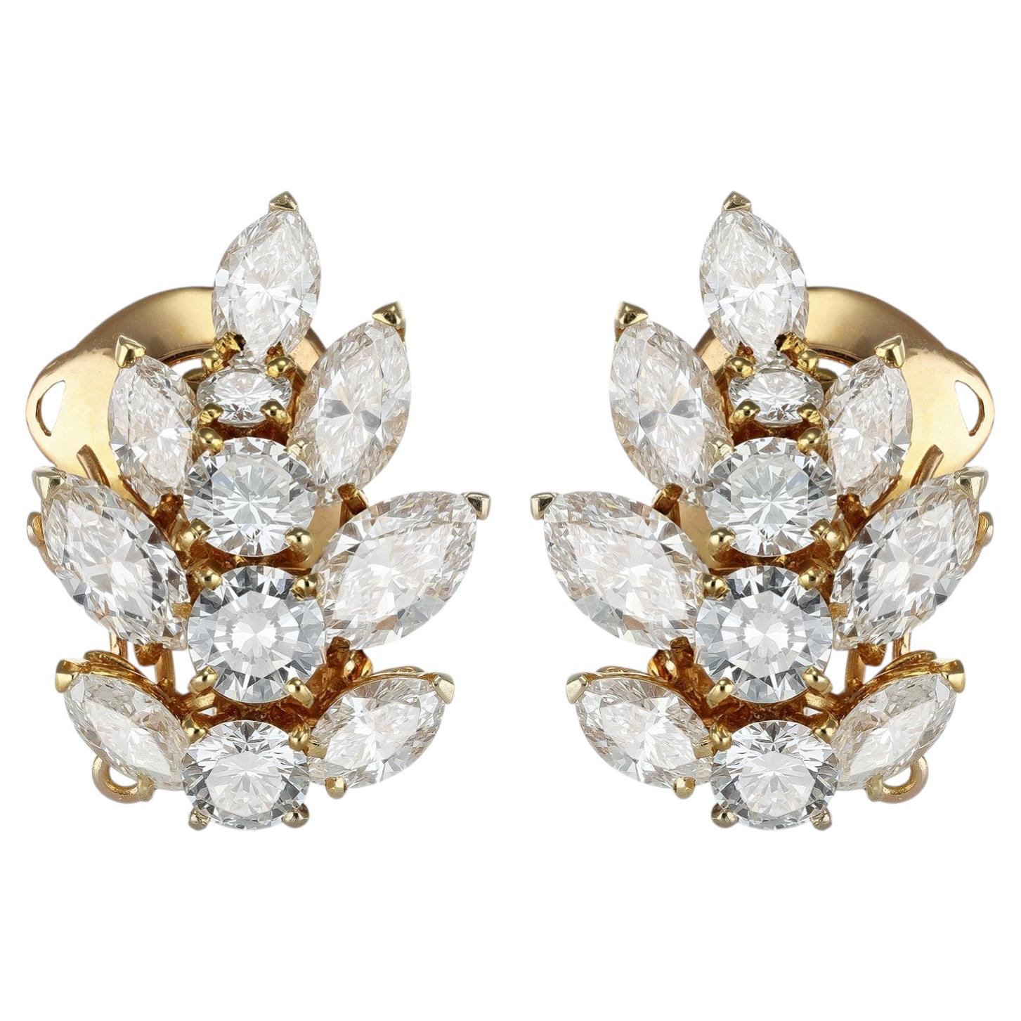 M. Gérard diamond earrings, French, circa 1970. For Sale