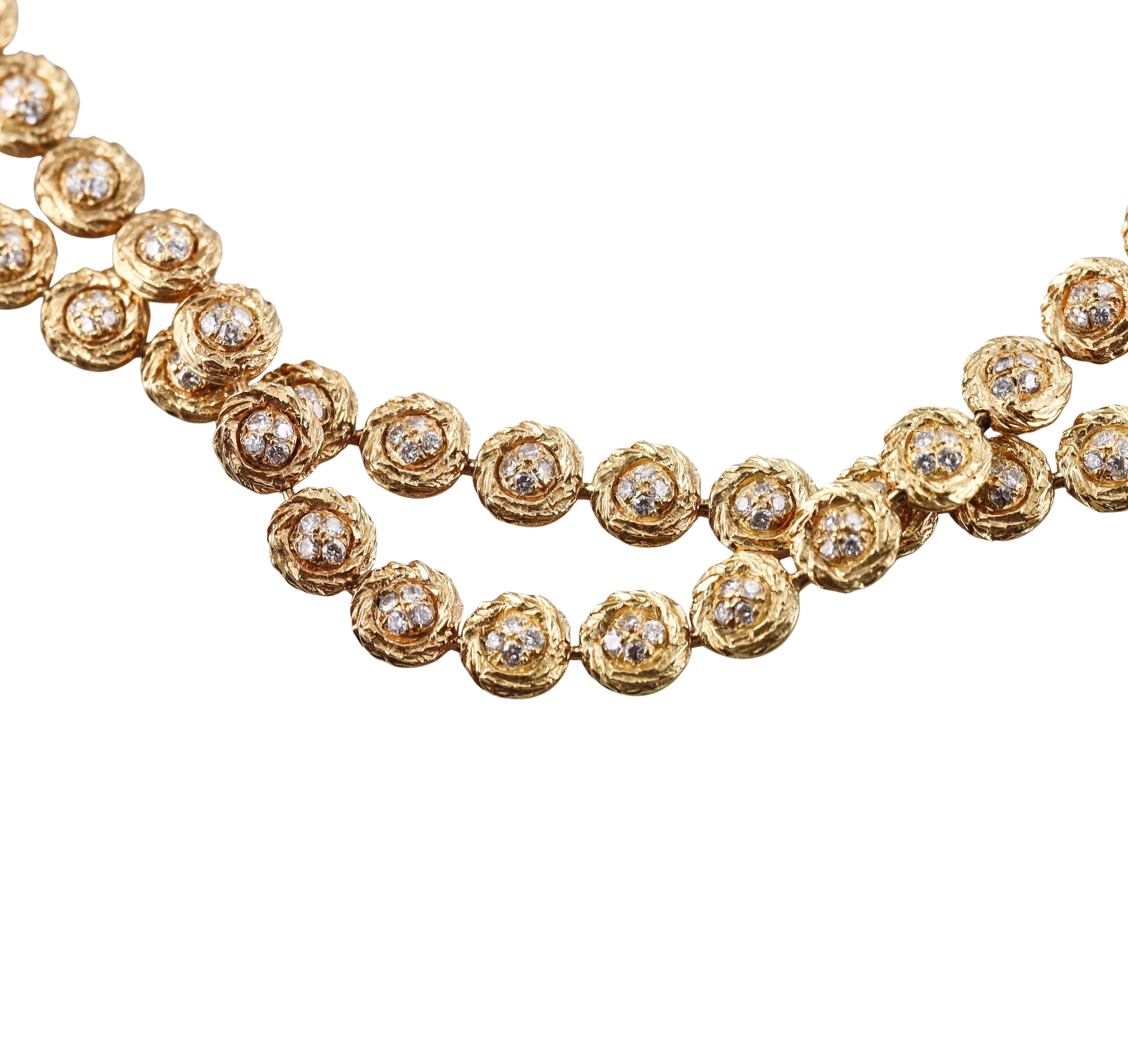 Taille ronde M. Gerard Collier à deux rangs en or jaune et diamants en vente