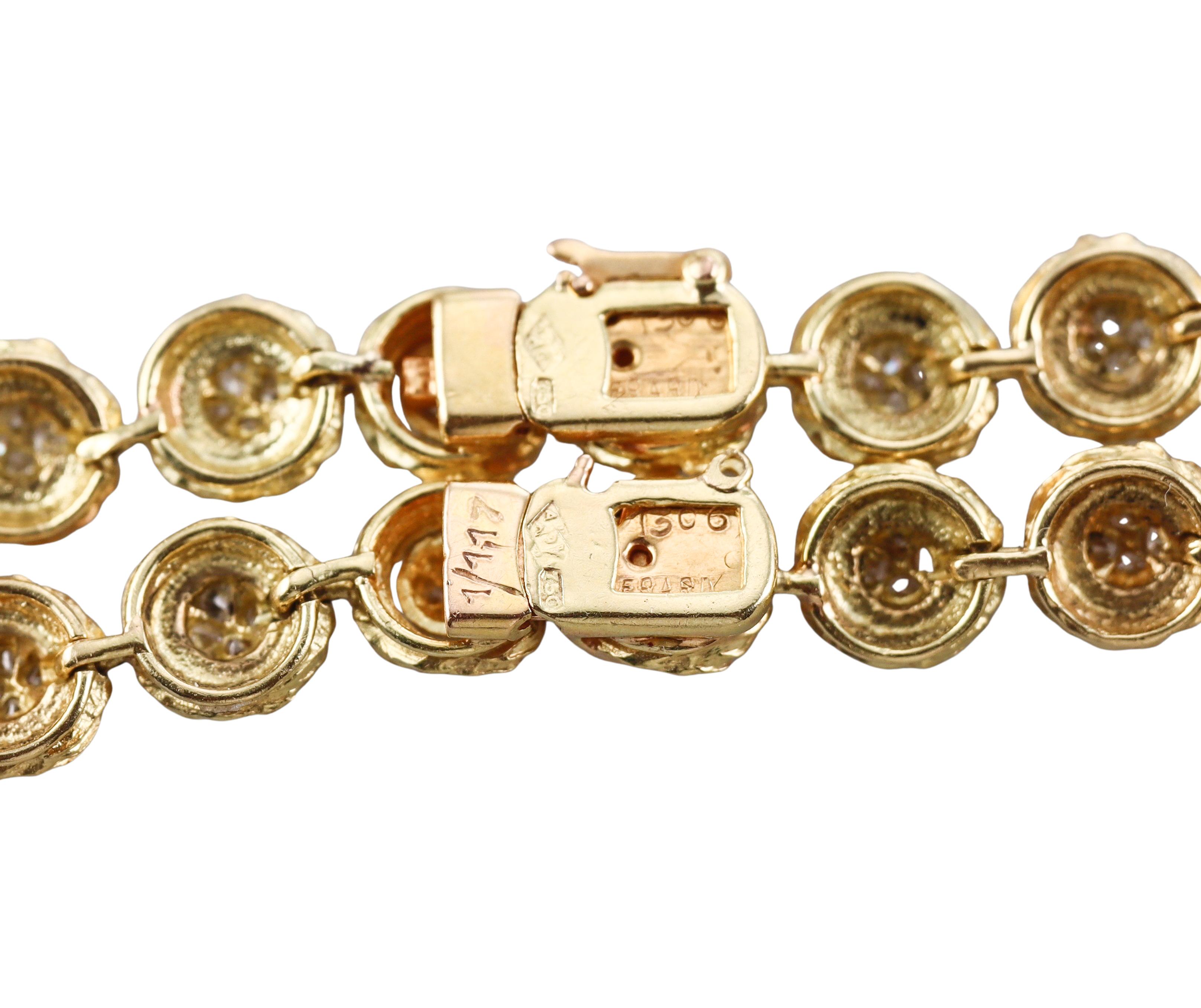 M. Gerard Collier à deux rangs en or jaune et diamants en vente 1