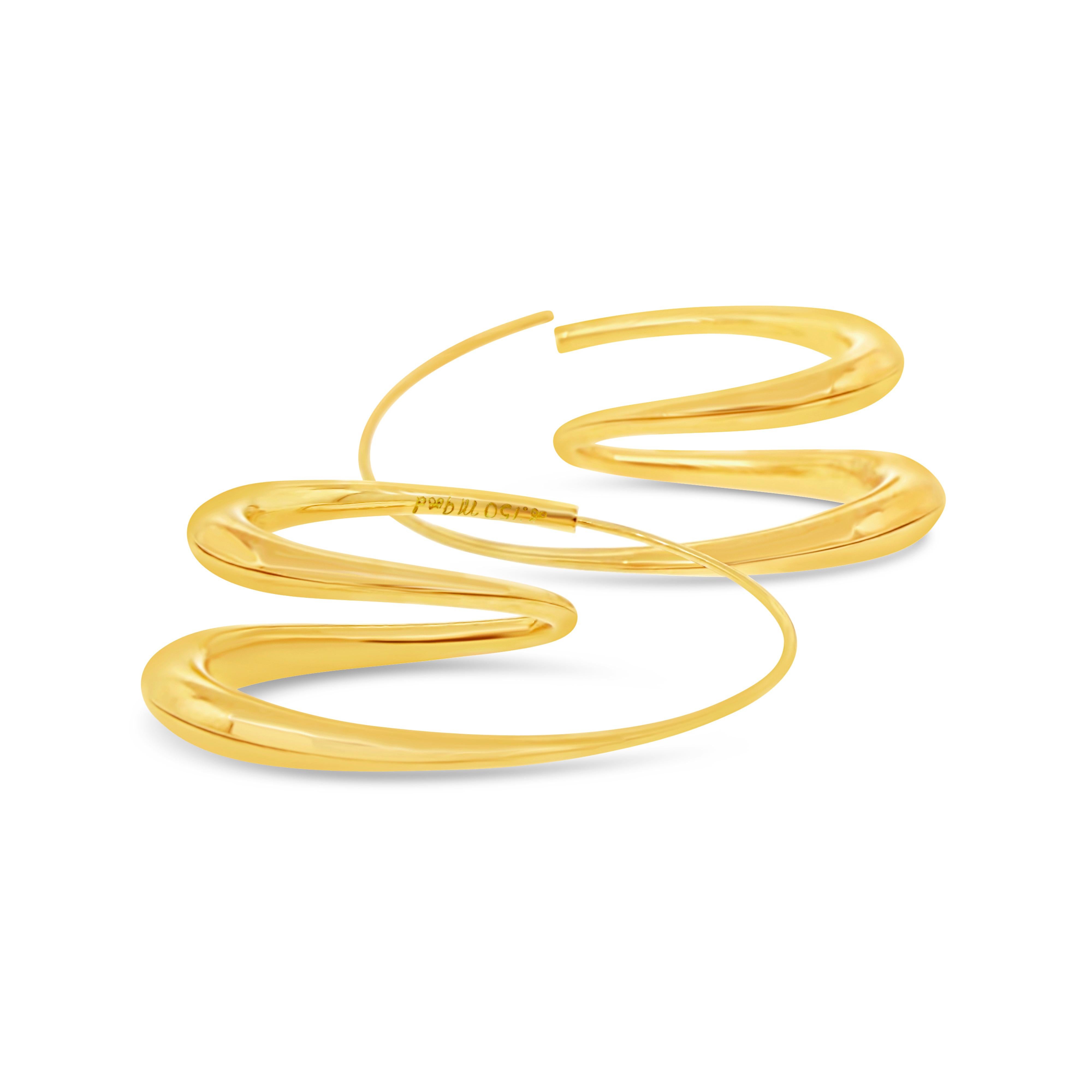 M. Good 18k Yellow Gold Twisted Hanging Earrings In Good Condition For Sale In New York, NY