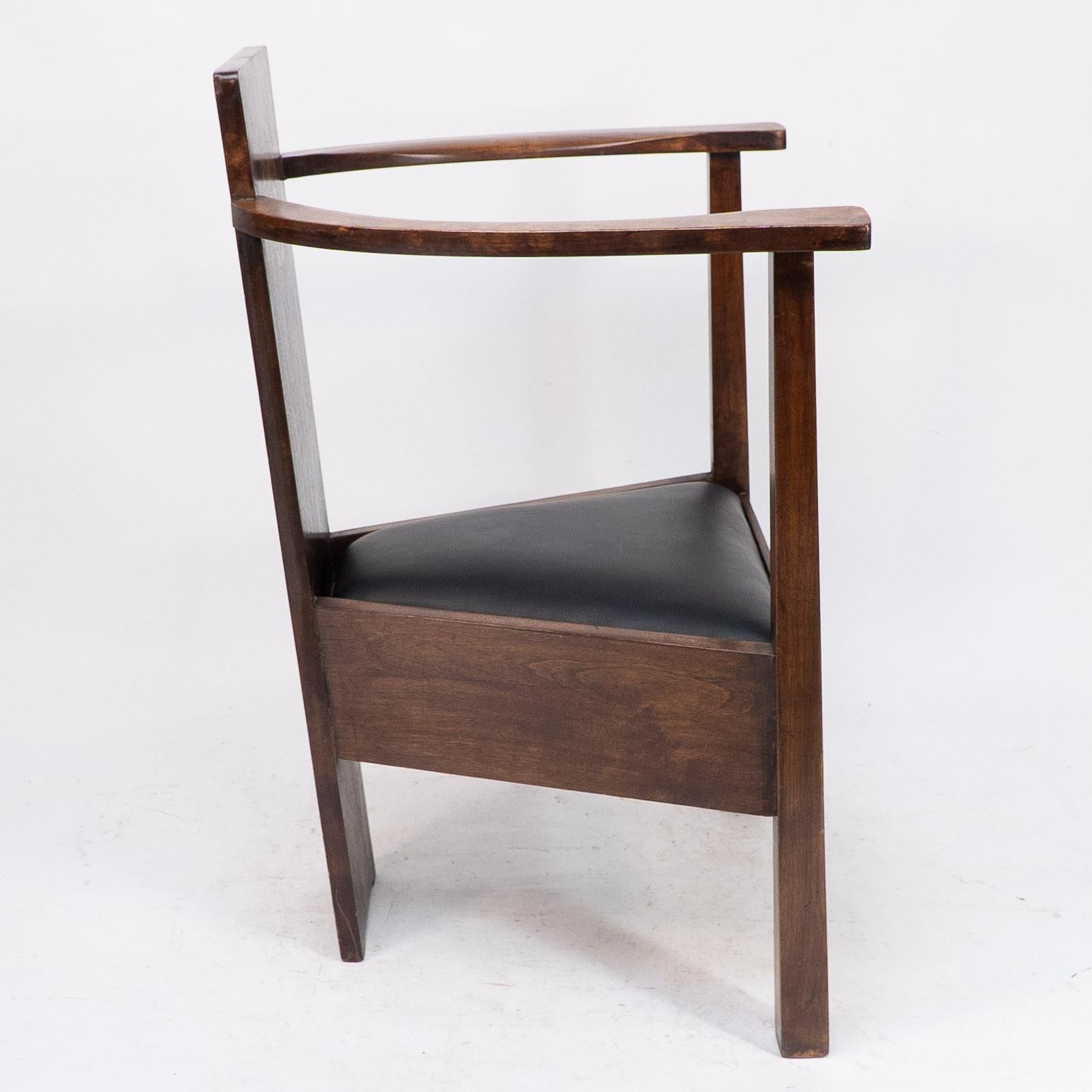 Paire de fauteuils Arts & Crafts avec incrustations de feuillages et de rubans de M H Baillie Scott en vente 8