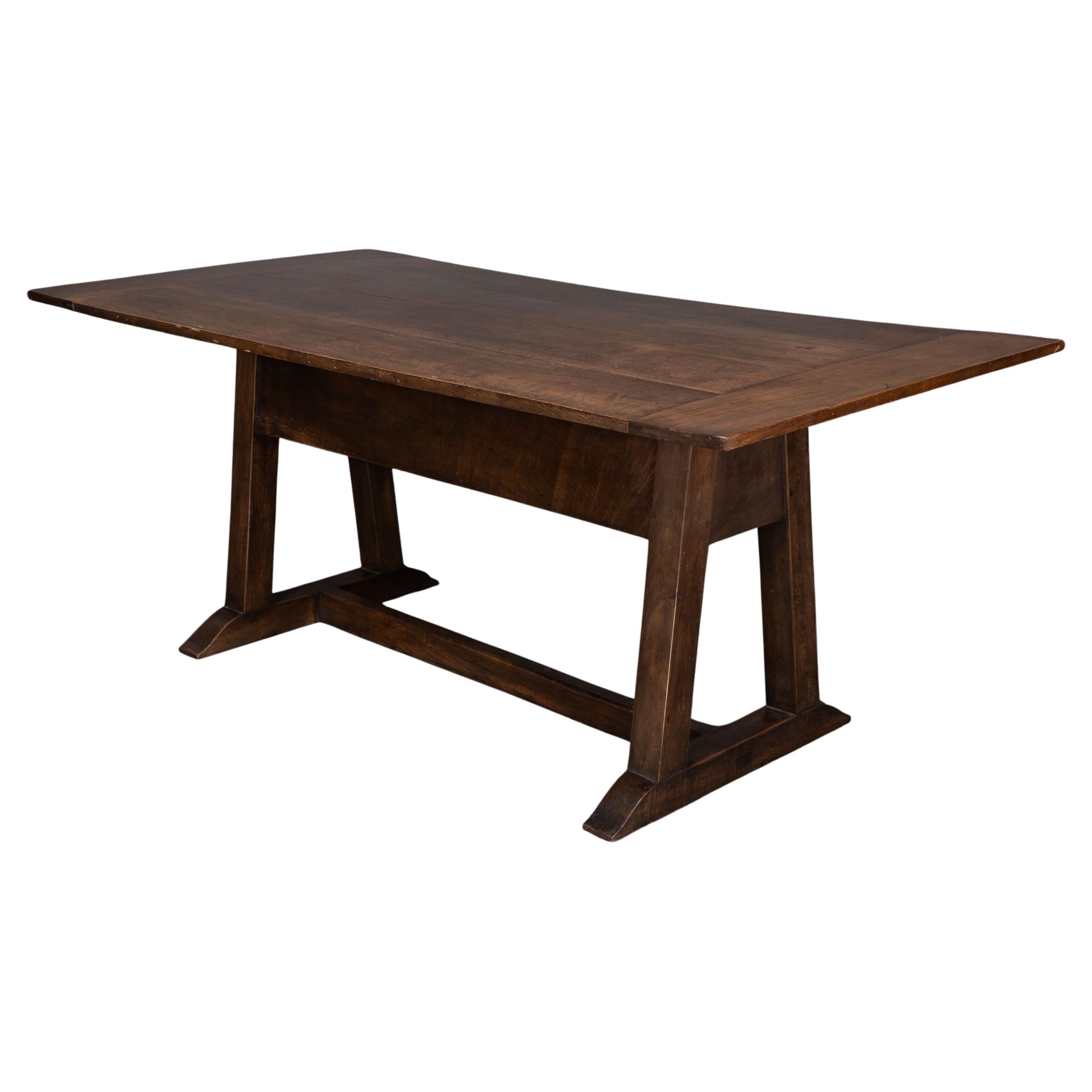 M H Baillie Scott par John P White. Rare table de salle à manger en chêne de style Arts and Crafts