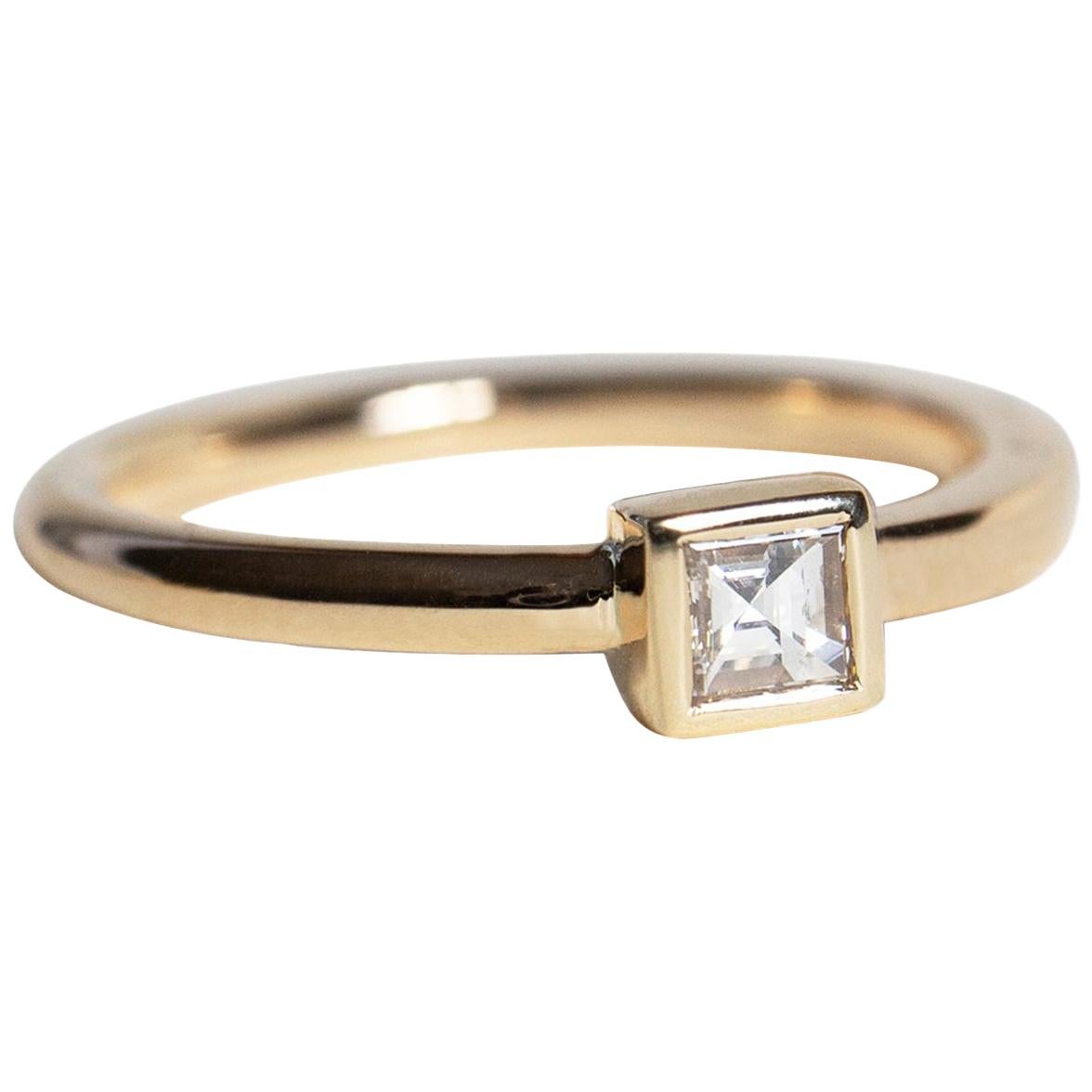 M. Hisae Carré Cut Antique White Diamond Yellow Gold Solitaire Cocktail Ring For Sale