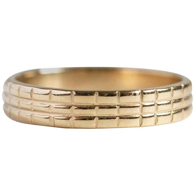 M. Hisae Etched Flat Gold Wedding Band For Sale at 1stDibs